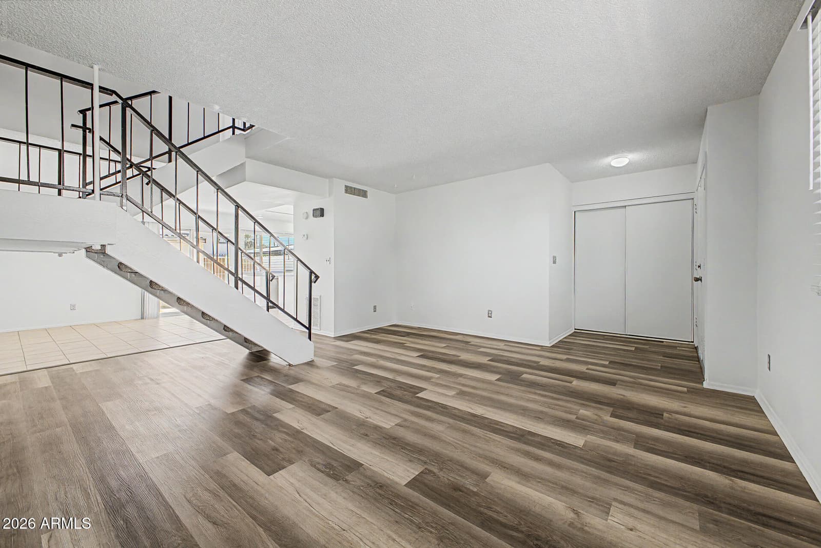 2060 W Hazelwood Parkway 2060, Phoenix, AZ 85015 — photo 8 of 39