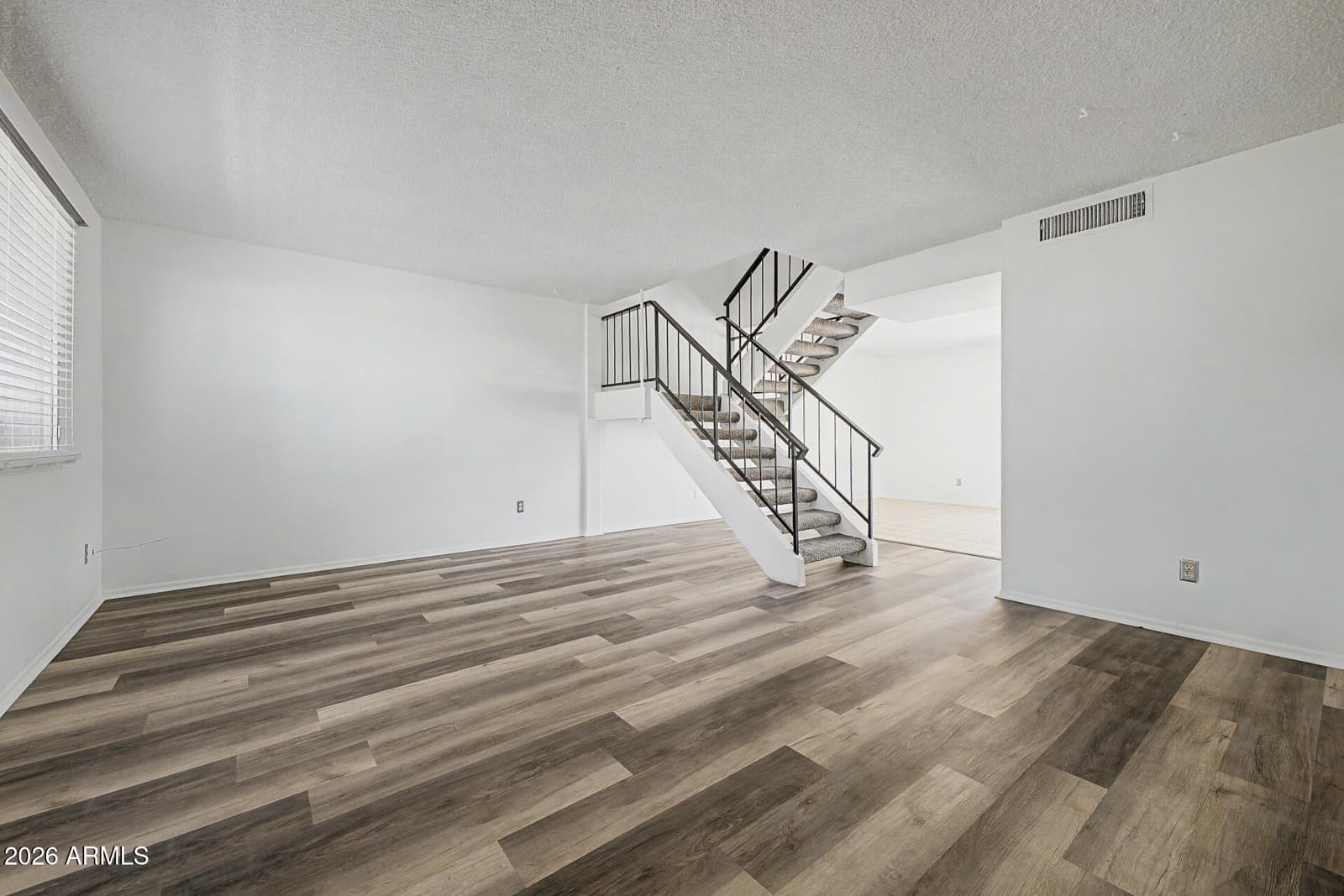 2060 W Hazelwood Parkway 2060, Phoenix, AZ 85015 — photo 6 of 39
