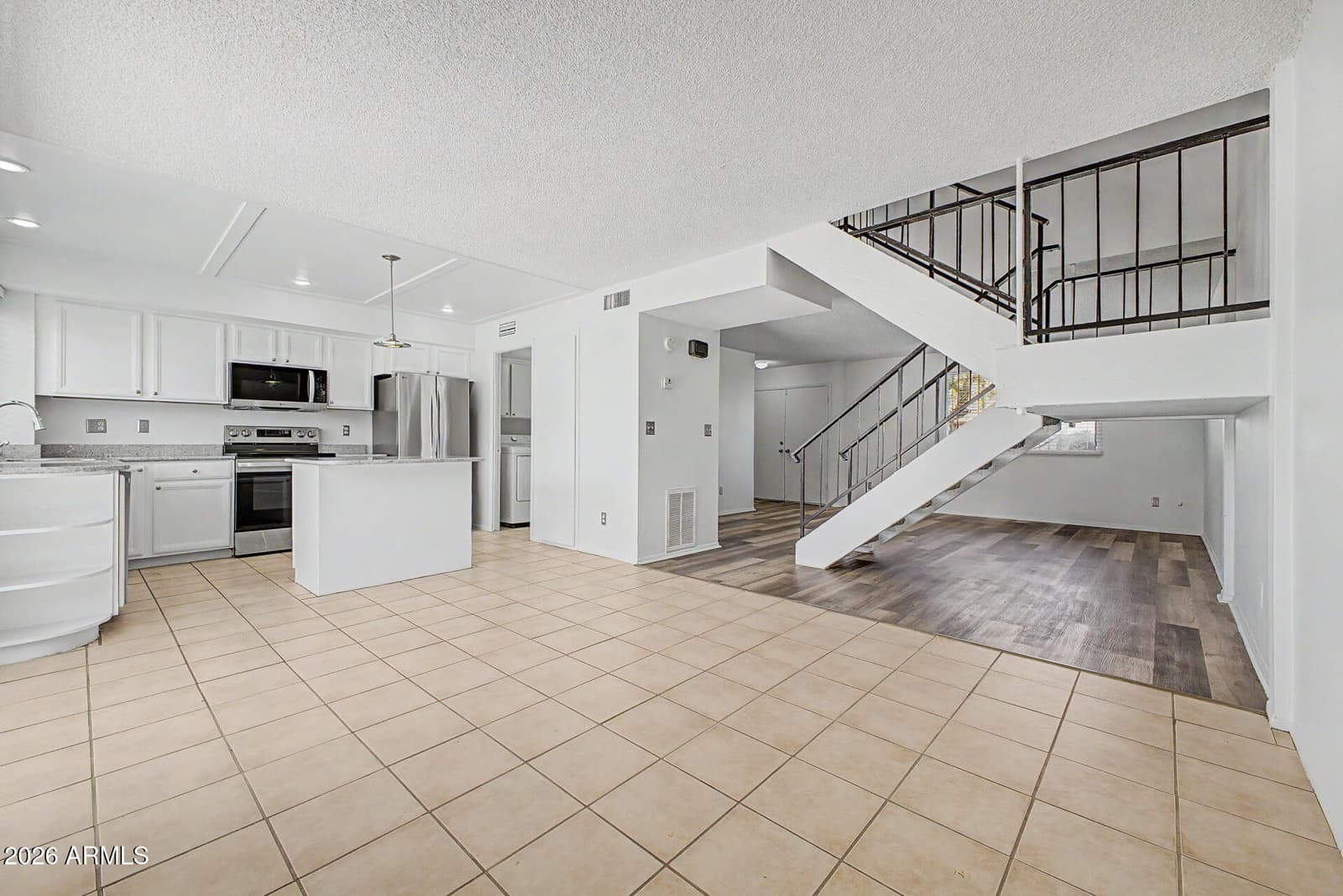 2060 W Hazelwood Parkway 2060, Phoenix, AZ 85015 — photo 14 of 39