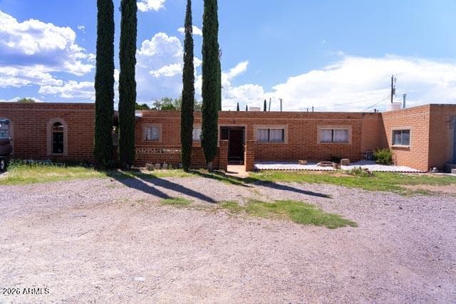 1036 S Chaparral Circle, Sierra Vista, AZ 85635 — photo 1 of 19