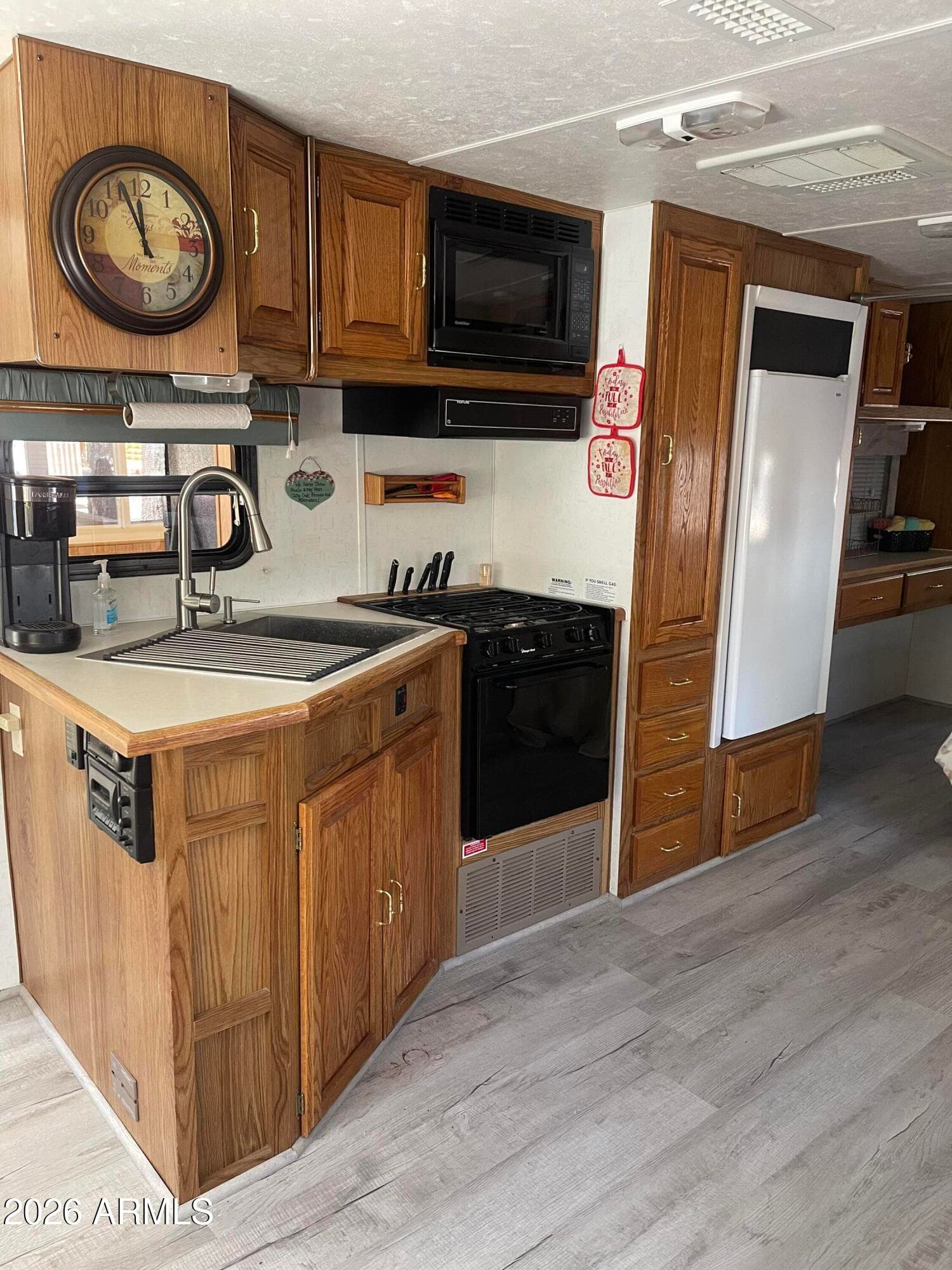 181 N 6th Drive 13, Show Low, AZ 85901 — photo 16 of 25
