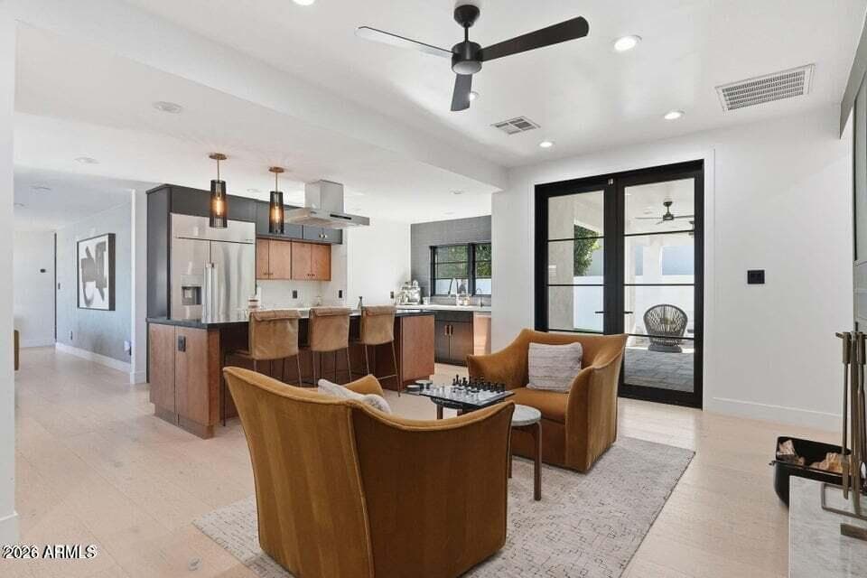 3901 E Weldon Avenue, Phoenix, AZ 85018 — photo 5 of 27