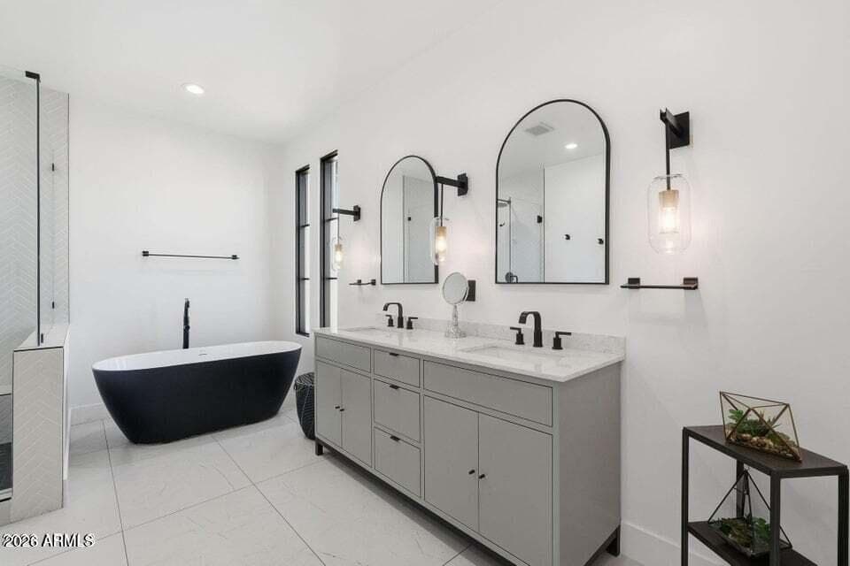 3901 E Weldon Avenue, Phoenix, AZ 85018 — photo 13 of 27
