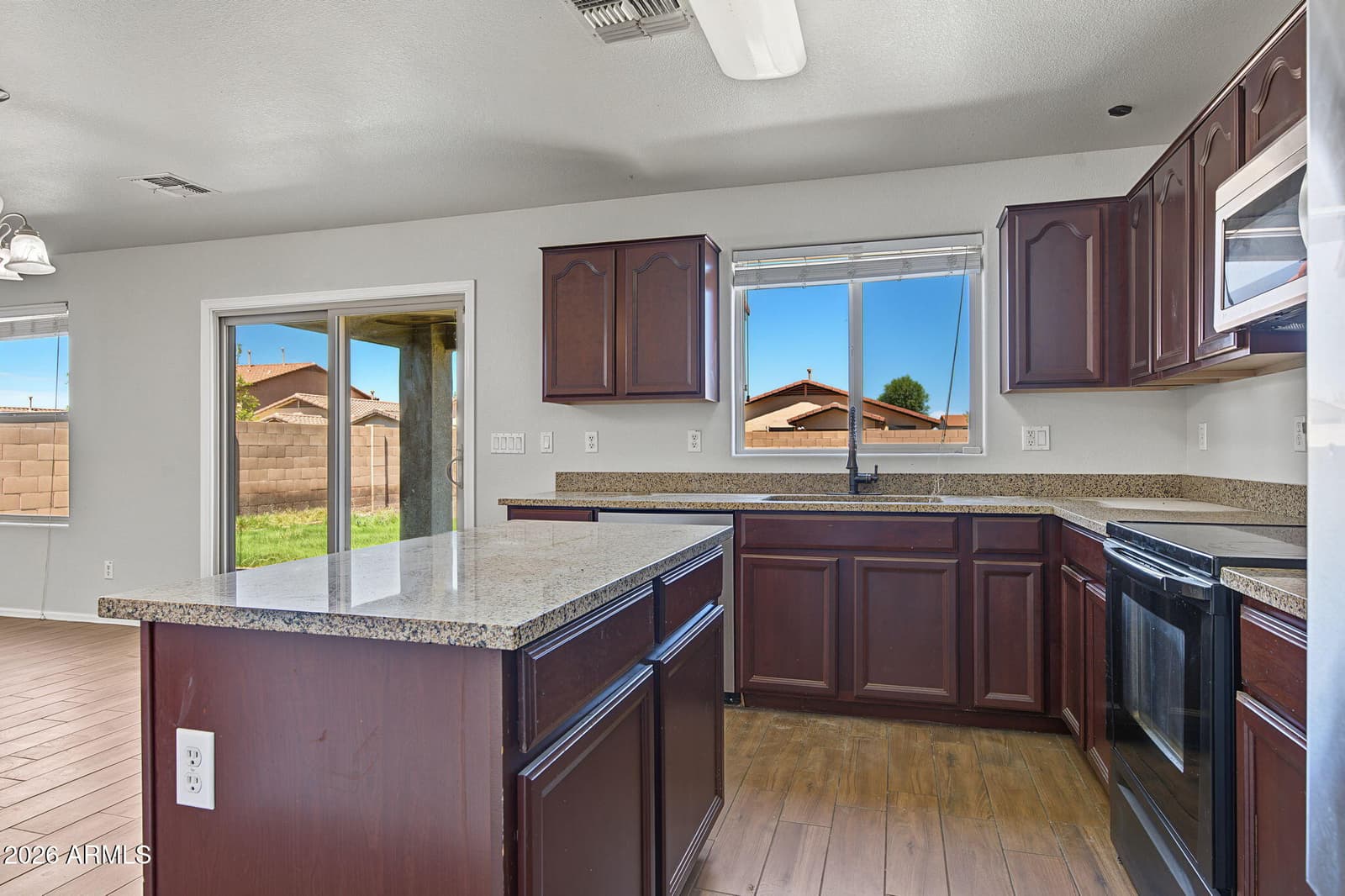 1084 E Kelsi Avenue, San Tan Valley, AZ 85140 — photo 6 of 31