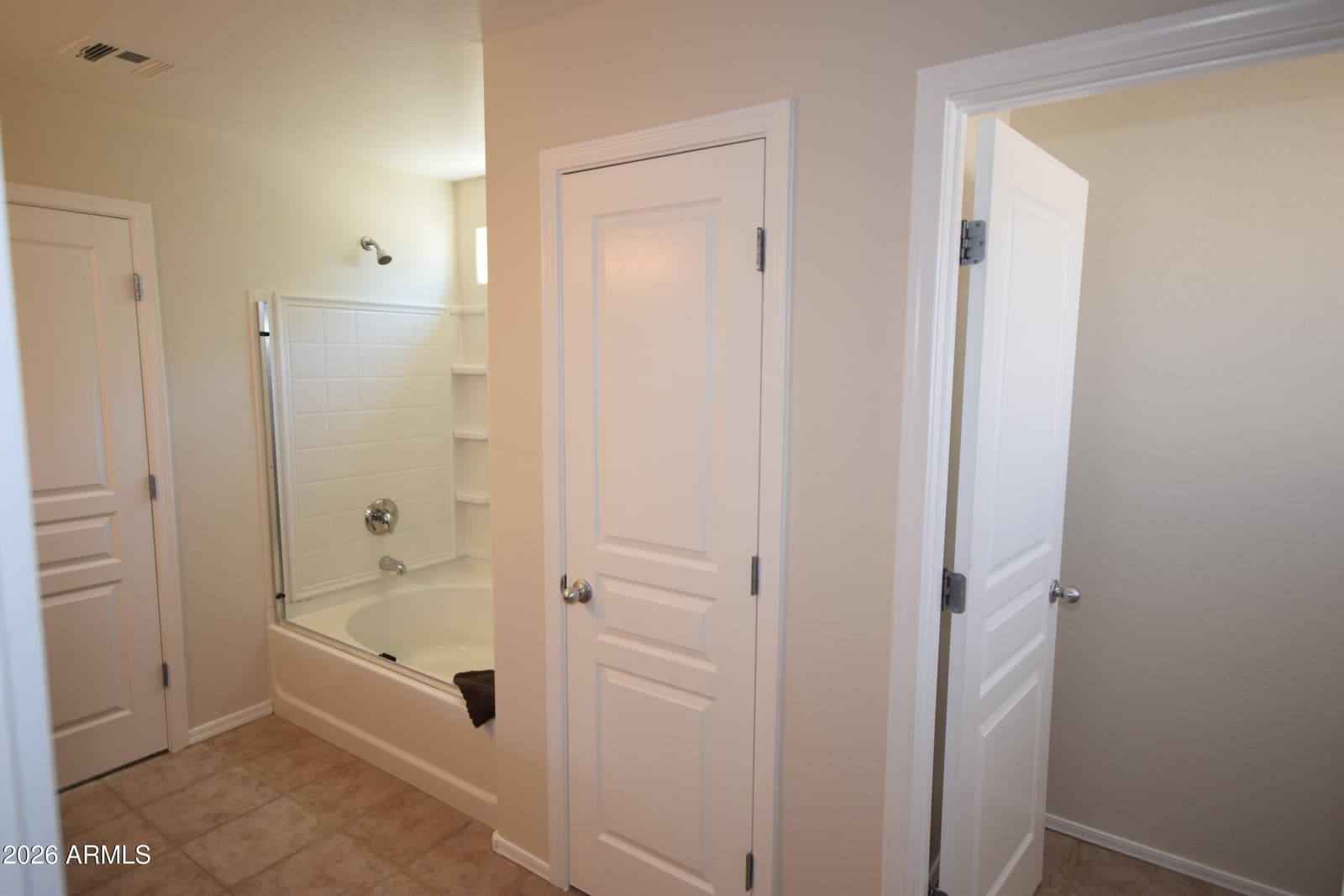 1079 E Country Crossing Way, San Tan Valley, AZ 85143 — photo 17 of 49