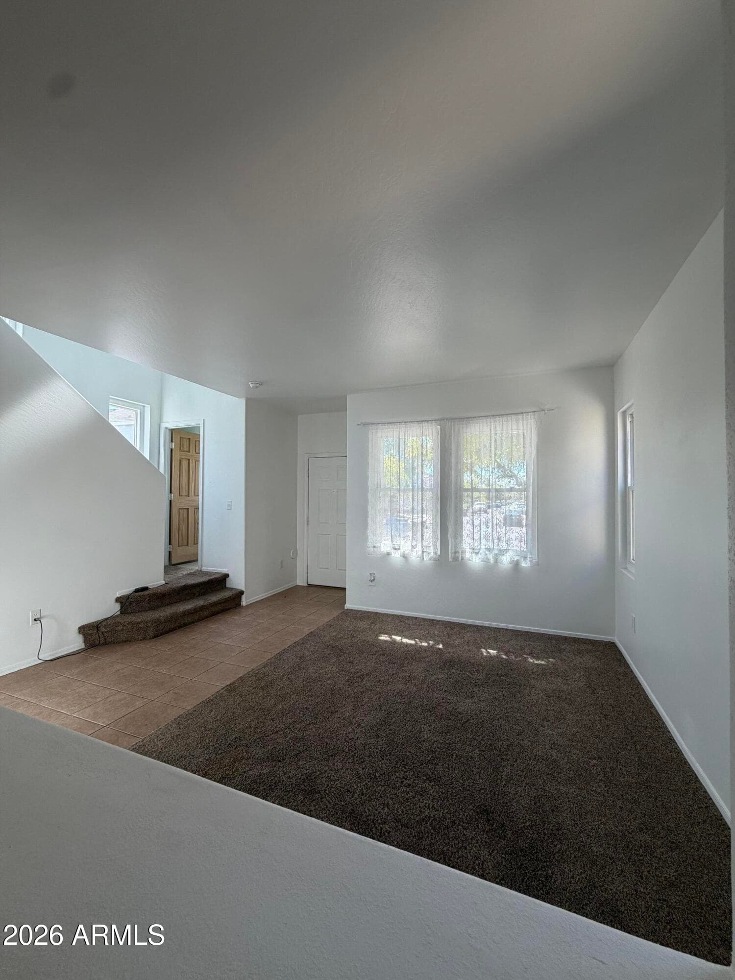 7245 S 41st Drive, Phoenix, AZ 85041 — photo 4 of 34