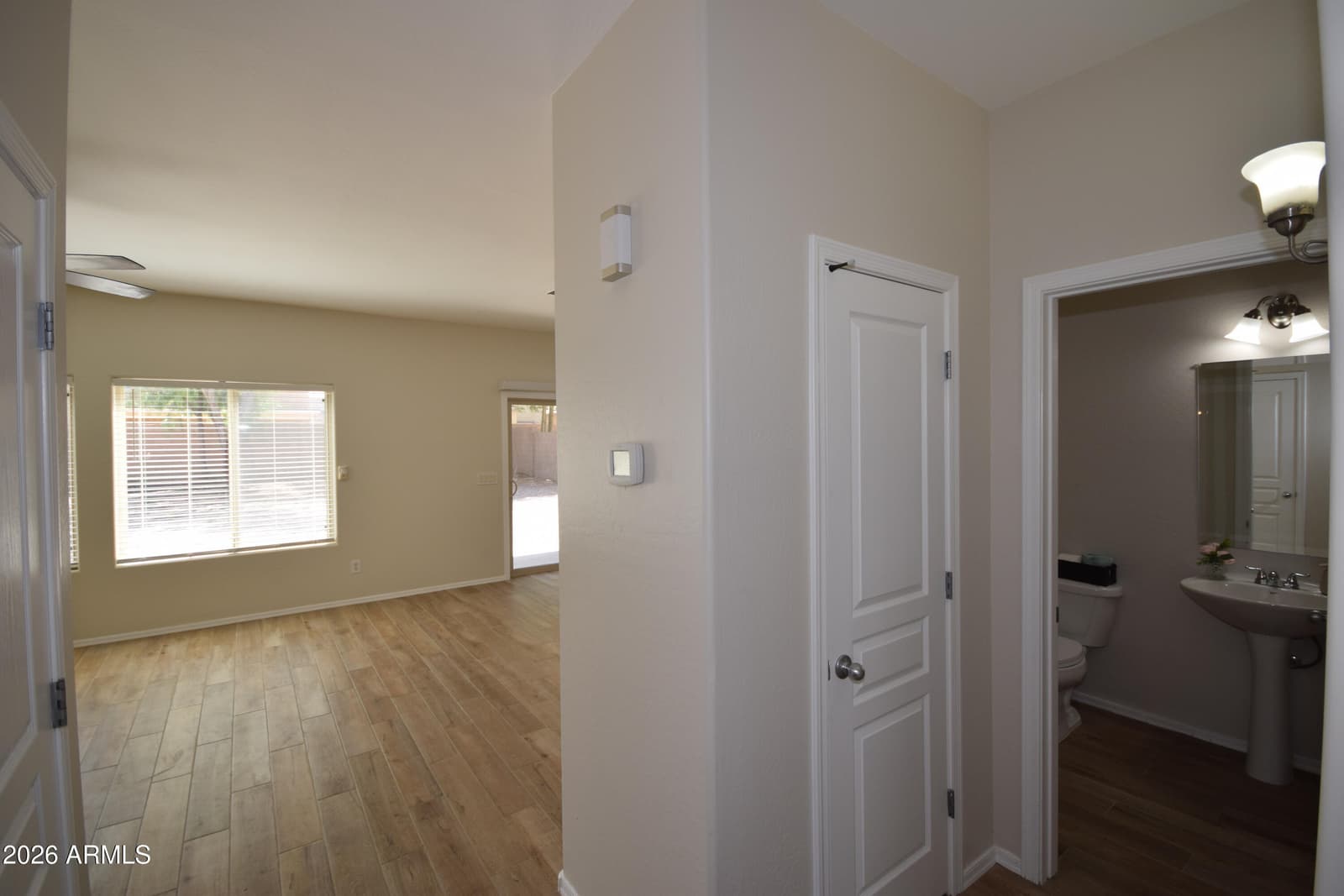 1079 E Country Crossing Way, San Tan Valley, AZ 85143 — photo 4 of 49