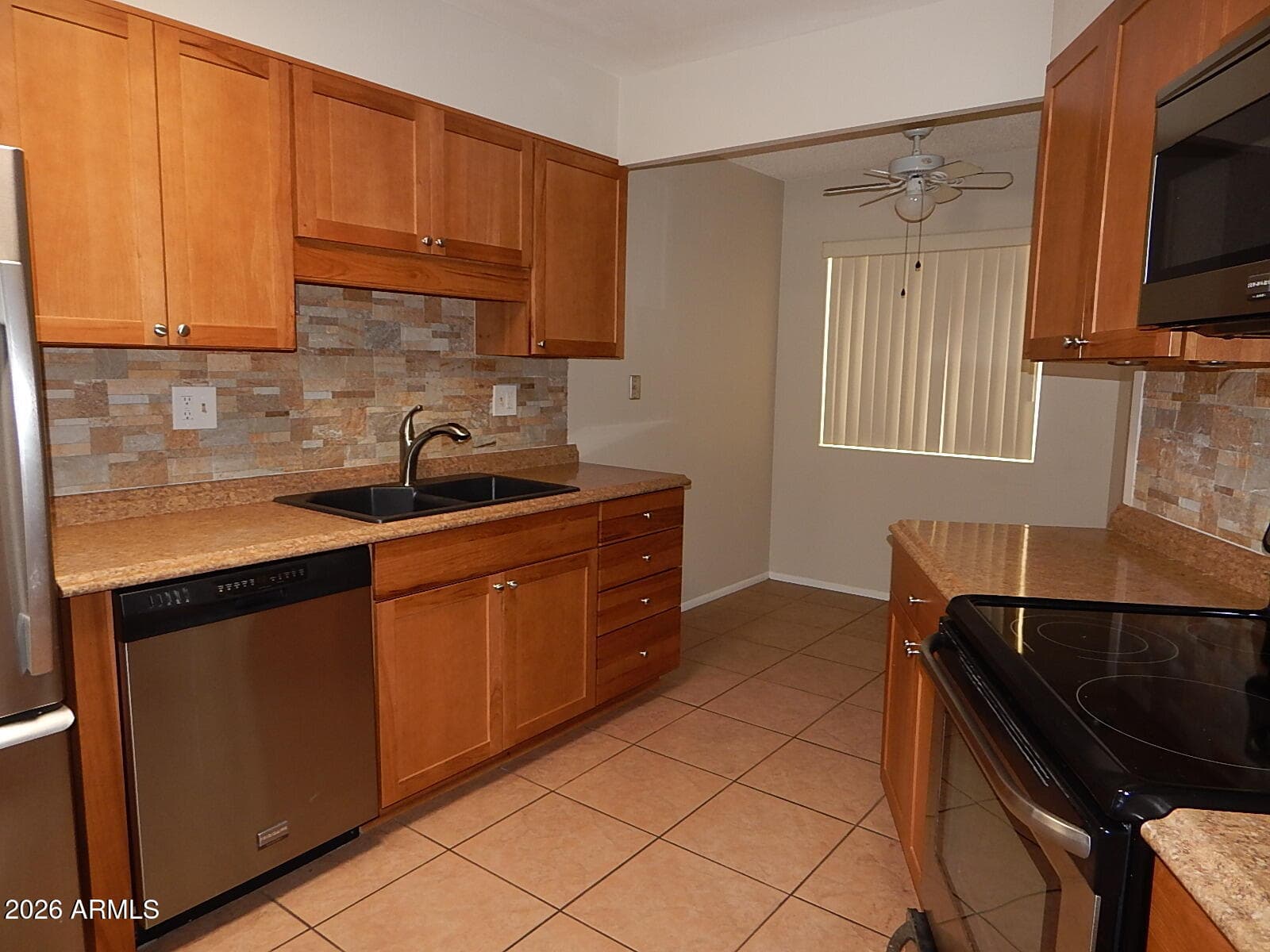 10978 W Coggins Drive, Sun City, AZ 85351 — photo 5 of 15