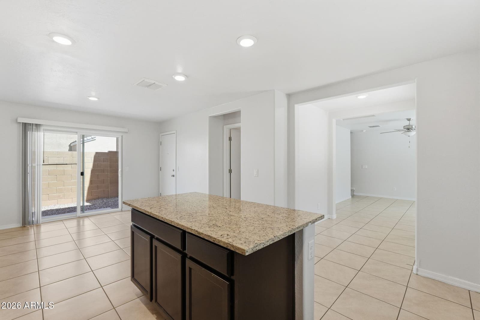 3923 S 82nd Drive, Phoenix, AZ 85043 — photo 11 of 38