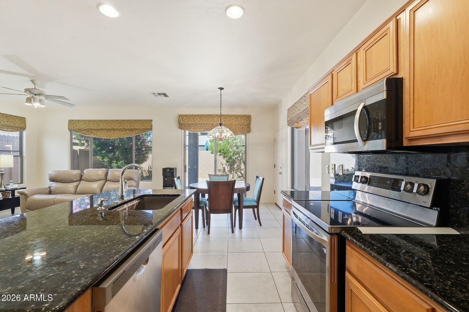7304 E Northridge Circle, Mesa, AZ 85207 — photo 9 of 29