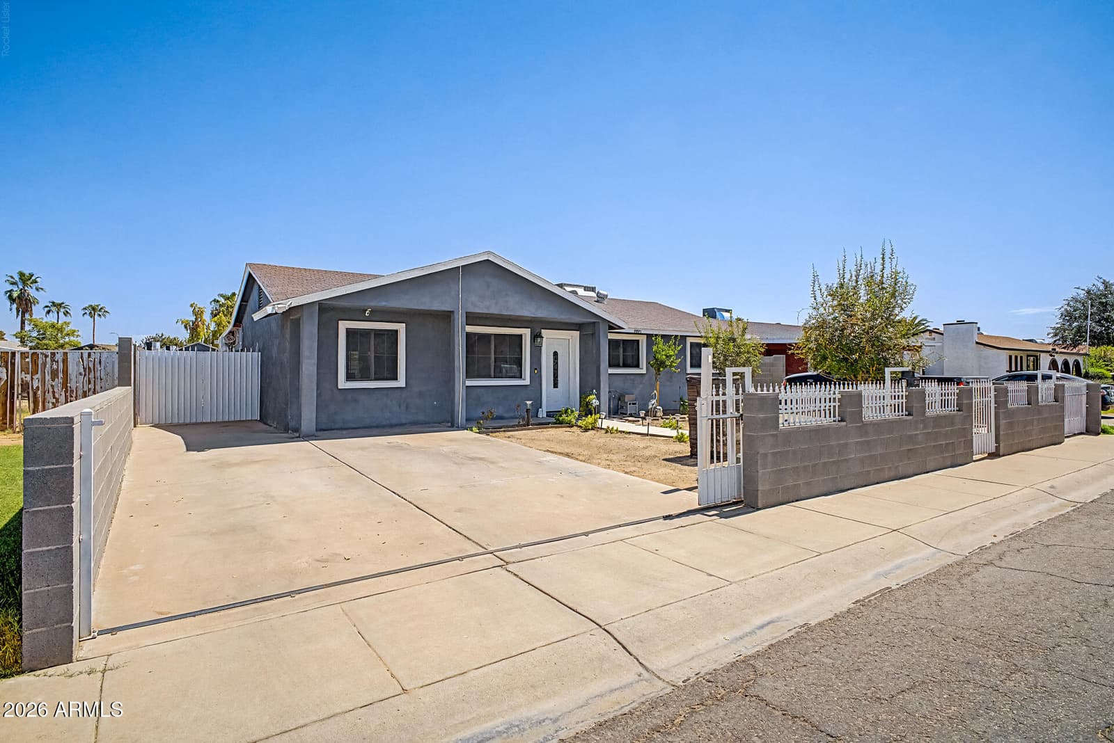2621 N 50th Lane, Phoenix, AZ 85035 — photo 4 of 36
