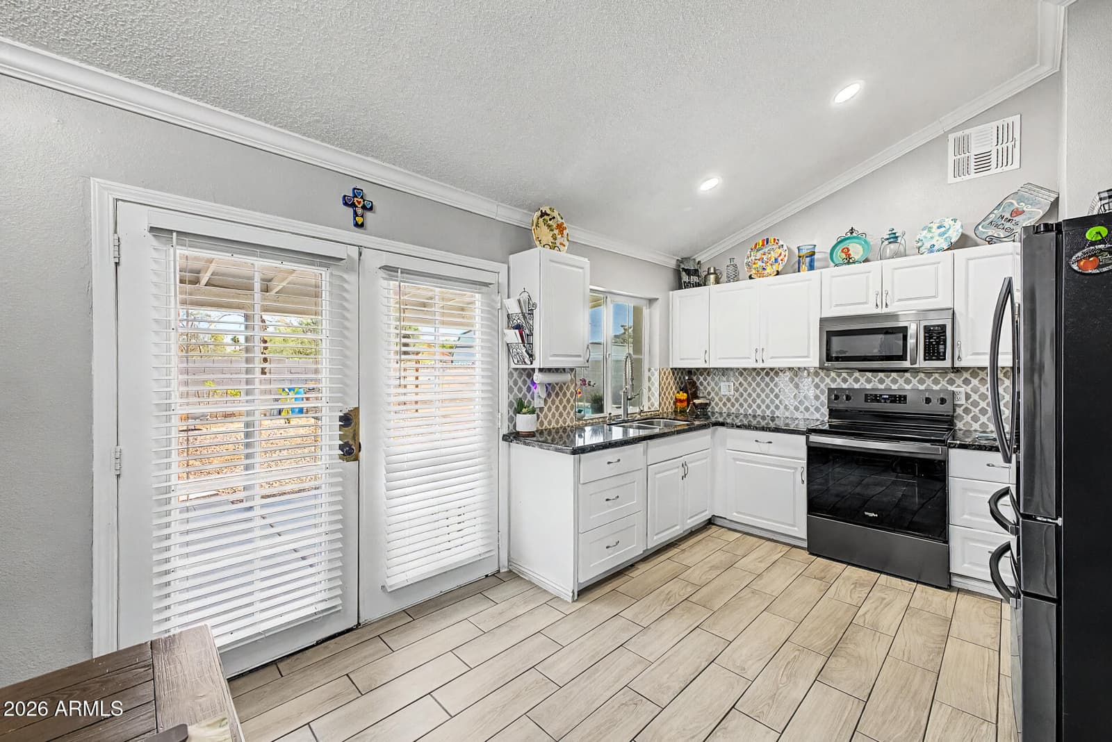 2621 N 50th Lane, Phoenix, AZ 85035 — photo 13 of 36
