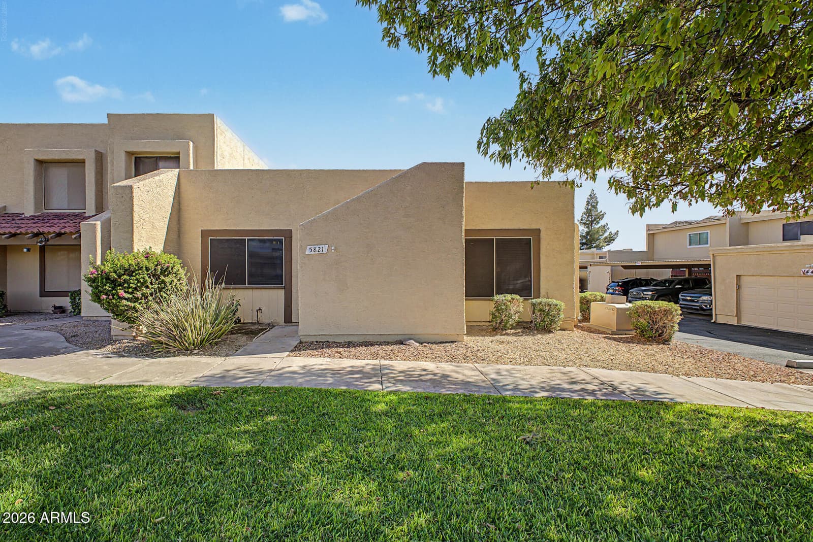 5821 W Acoma Drive, Glendale, AZ 85306 — photo 3 of 38