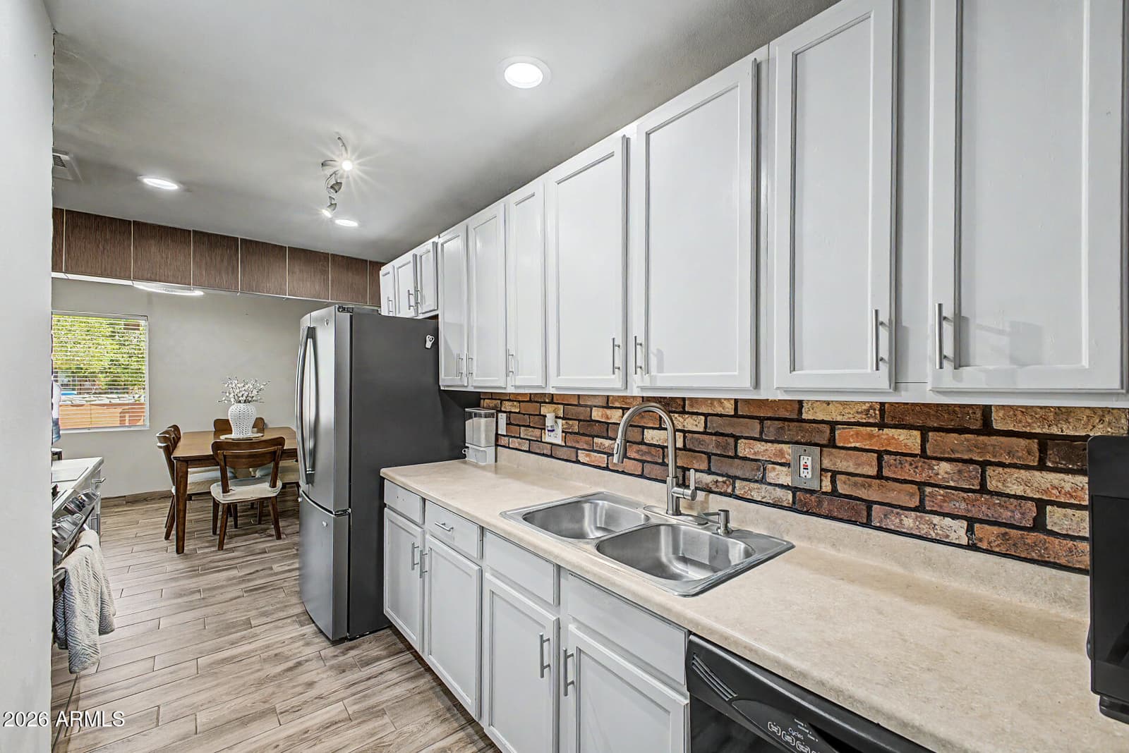 3021 W Villa Street, Phoenix, AZ 85009 — photo 10 of 28