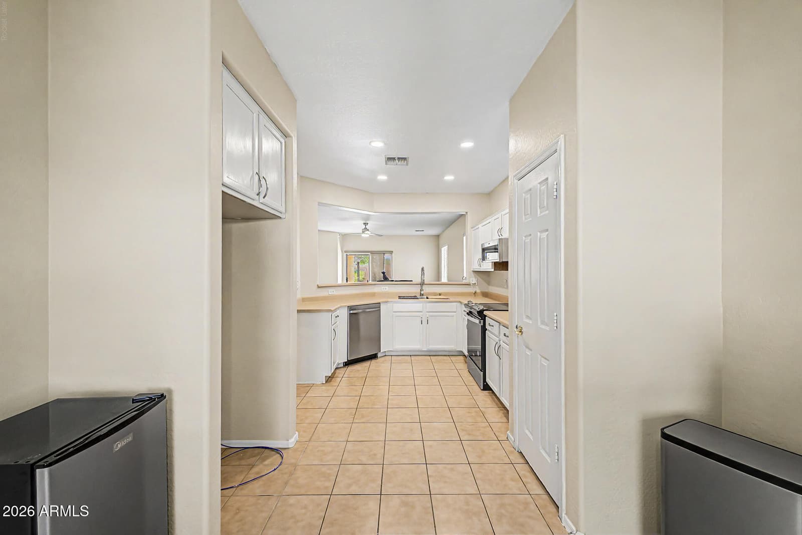 8737 W Hammond Lane, Tolleson, AZ 85353 — photo 11 of 29