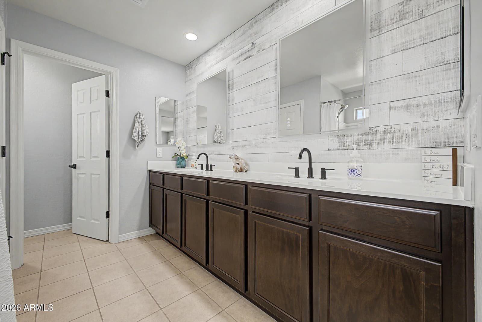 8231 E Inverness Avenue, Mesa, AZ 85209 — photo 5 of 76