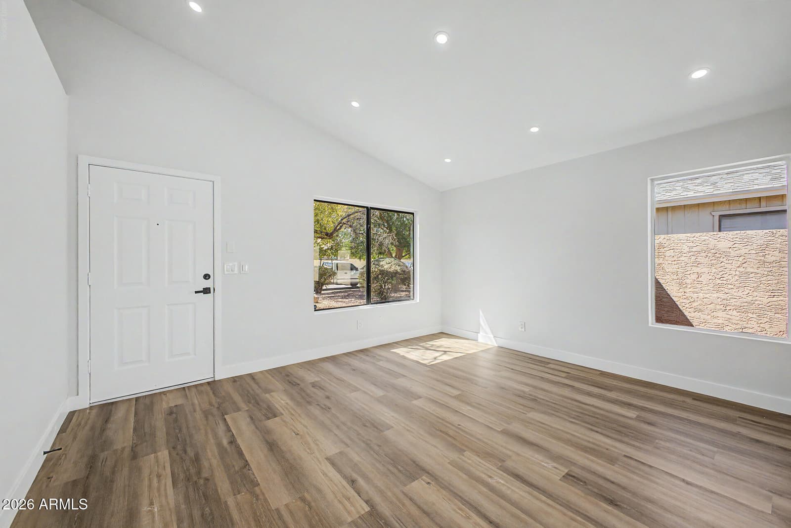 22221 N 31st Drive, Phoenix, AZ 85027 — photo 3 of 28