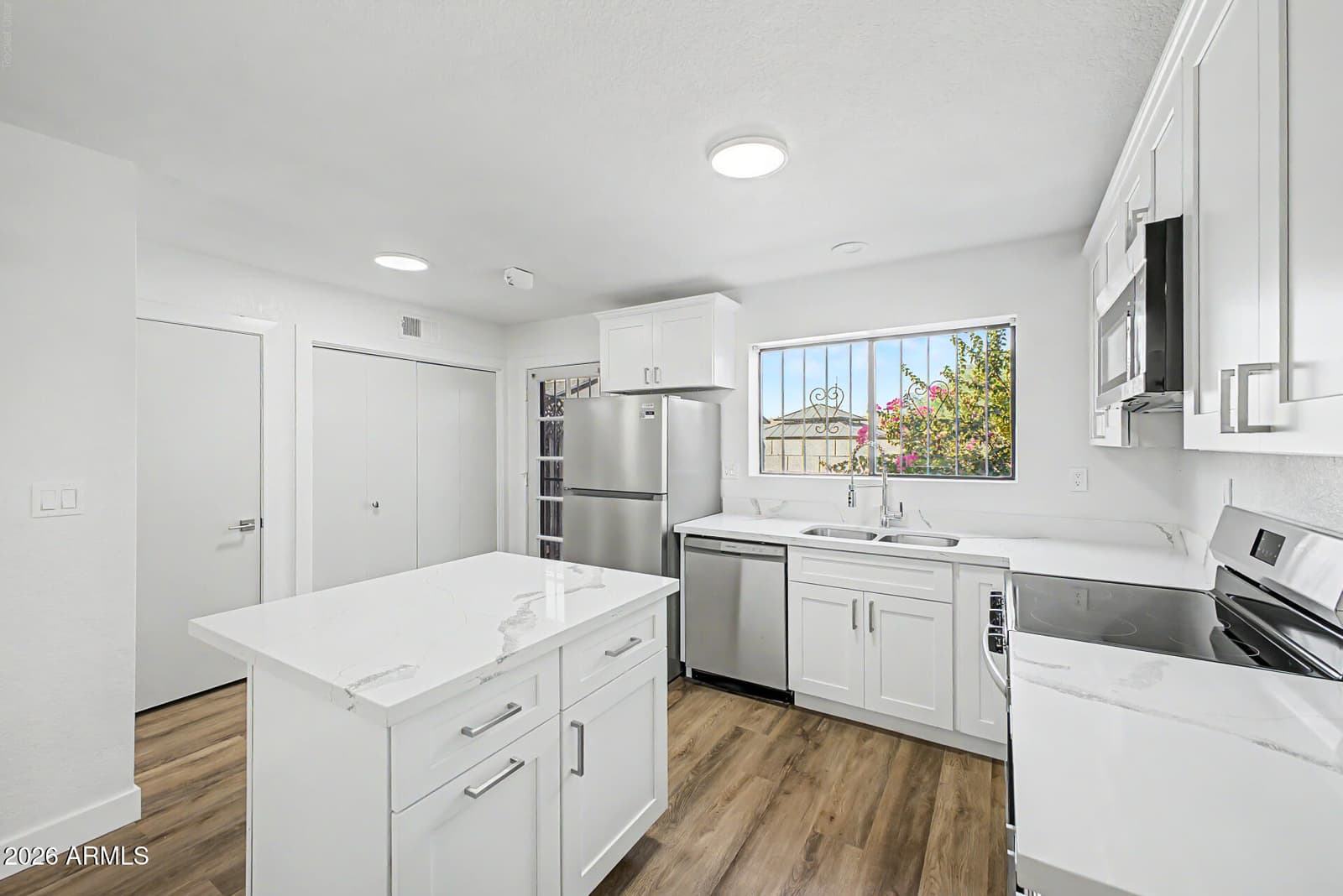 1238 E Vogel Avenue 2, Phoenix, AZ 85020 — photo 12 of 28