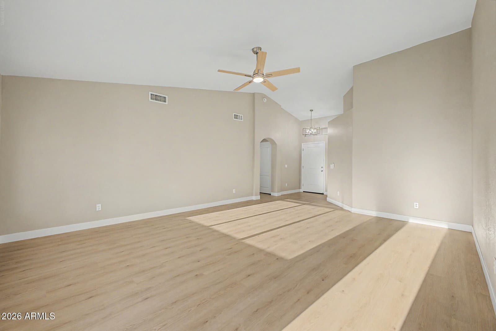 576 S Moorea Drive, Gilbert, AZ 85296 — photo 13 of 40