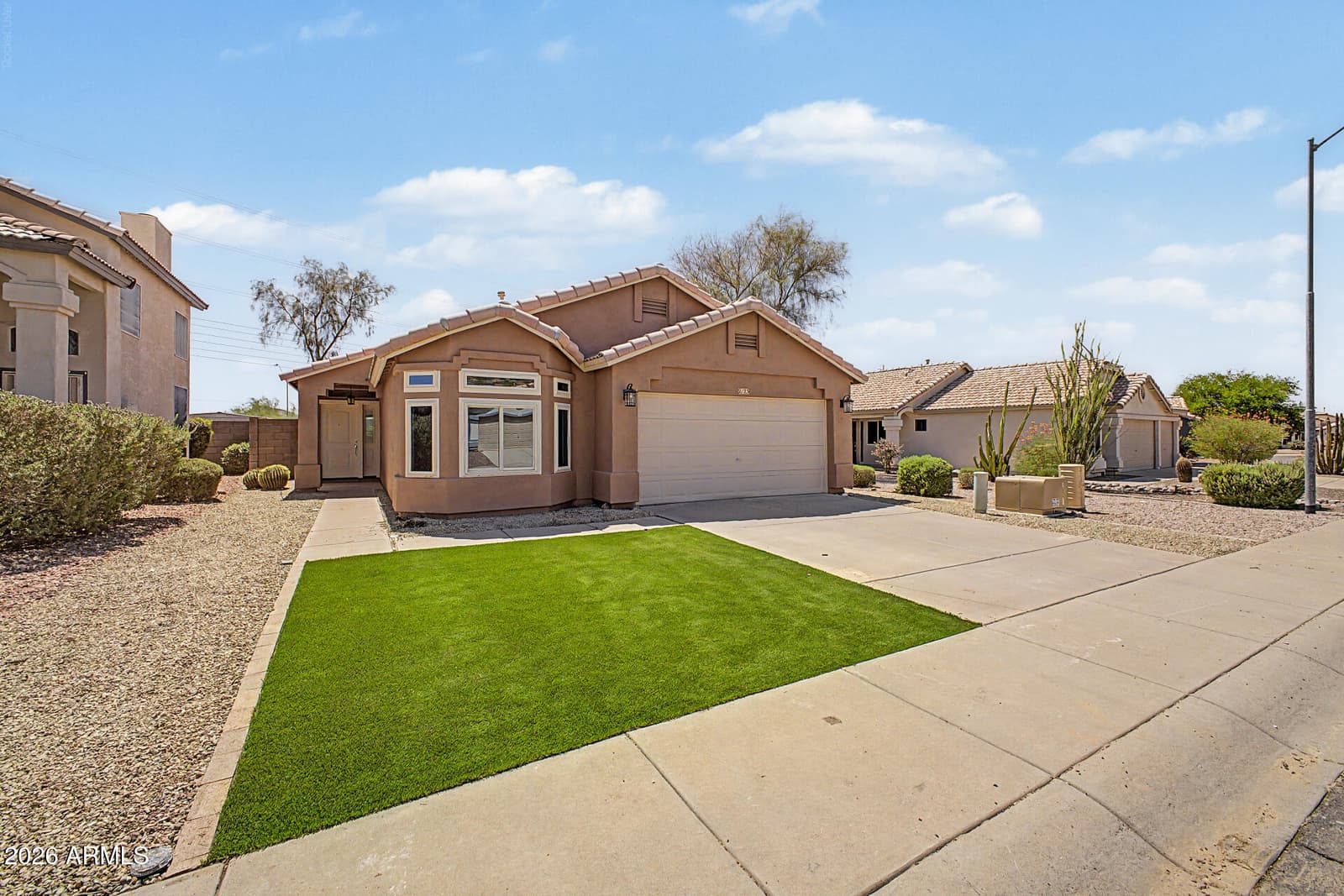 2123 E Rockwood Drive, Phoenix, AZ 85024 — photo 3 of 34