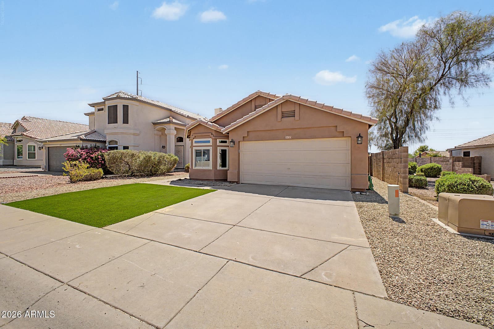 2123 E Rockwood Drive, Phoenix, AZ 85024 — photo 5 of 34