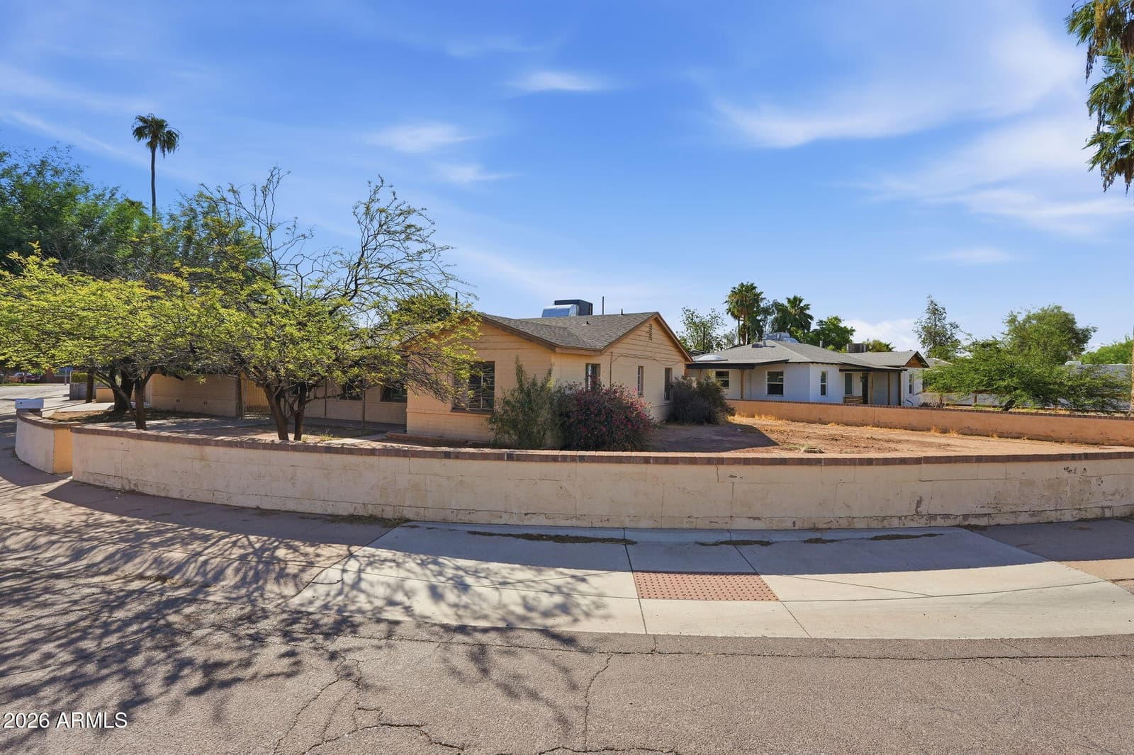 3331 N 18th Avenue, Phoenix, AZ 85015 — photo 2 of 39