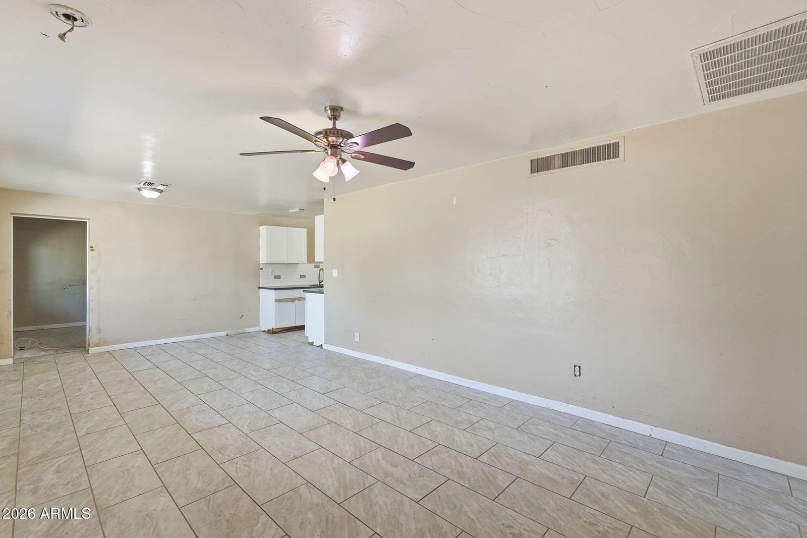 3331 N 18th Avenue, Phoenix, AZ 85015 — photo 6 of 39