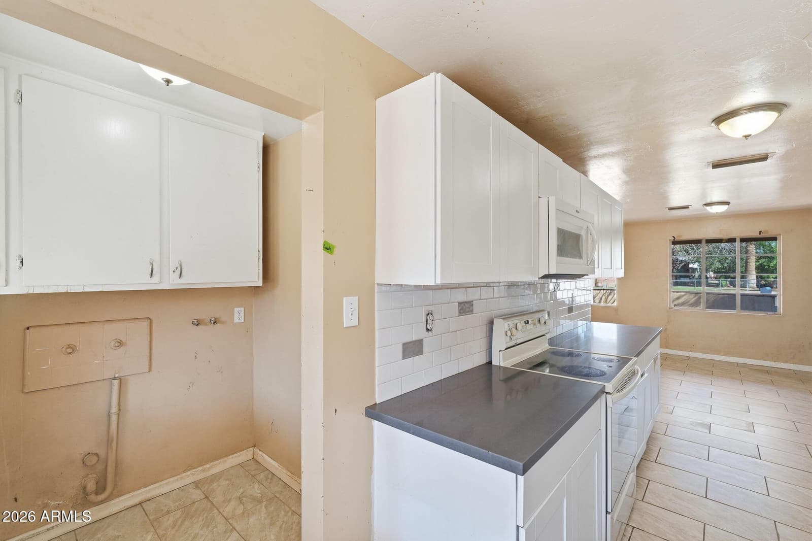 3331 N 18th Avenue, Phoenix, AZ 85015 — photo 11 of 39