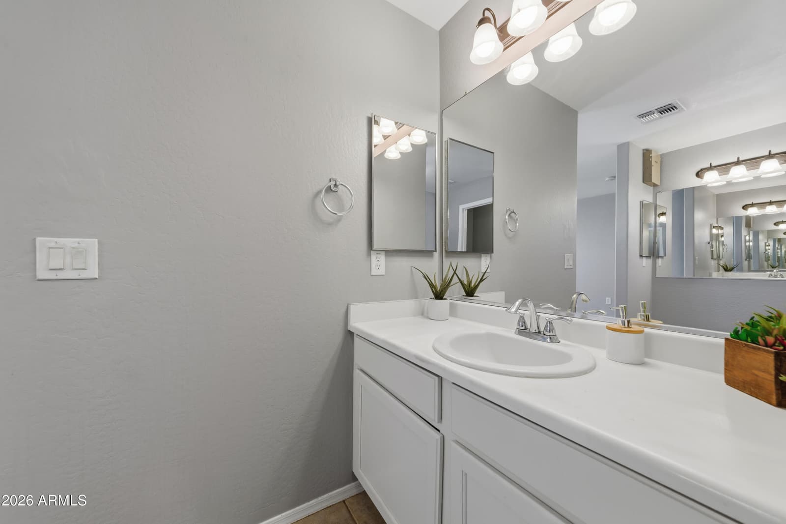 5323 W Illini Street, Phoenix, AZ 85043 — photo 22 of 34