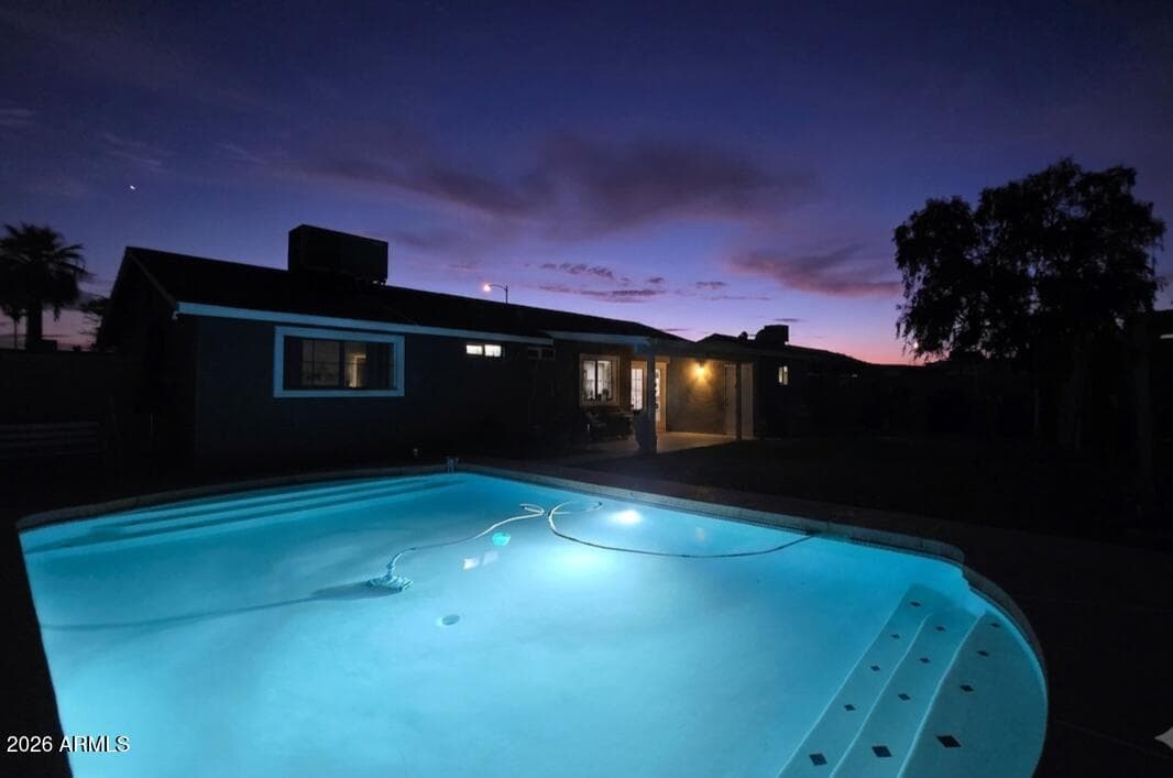 2621 N 50th Lane, Phoenix, AZ 85035 — photo 7 of 36
