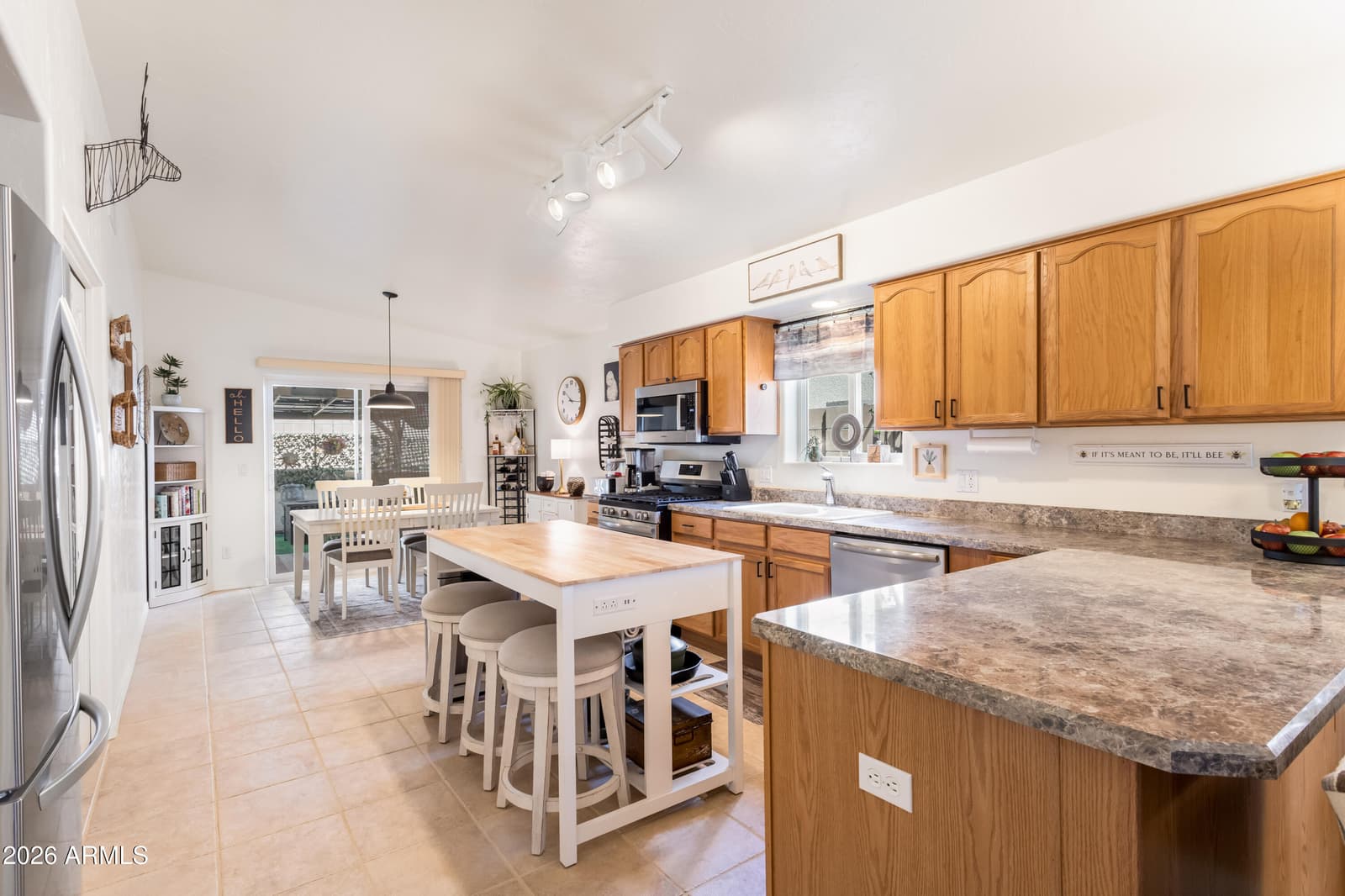 258 S Taylors Trail, Sierra Vista, AZ 85635 — photo 11 of 35