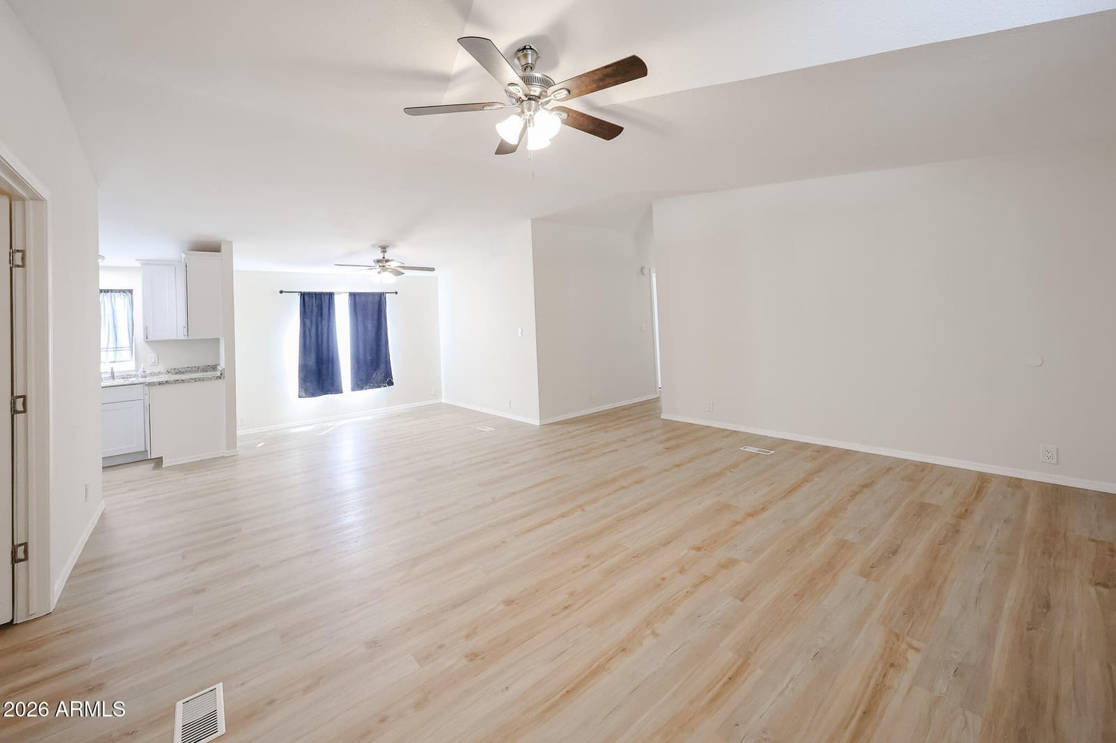 13814 W Stella Lane, Litchfield Park, AZ 85340 — photo 12 of 40