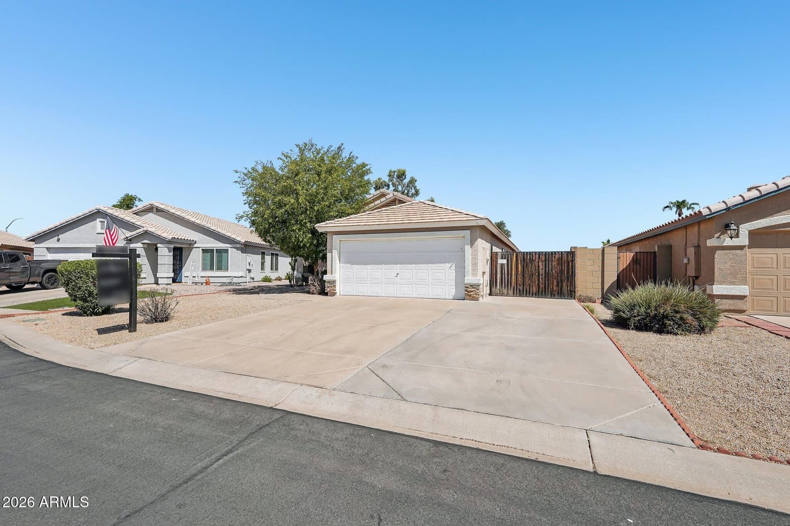 15984 W Smokey Drive, Surprise, AZ 85374 — photo 1 of 40