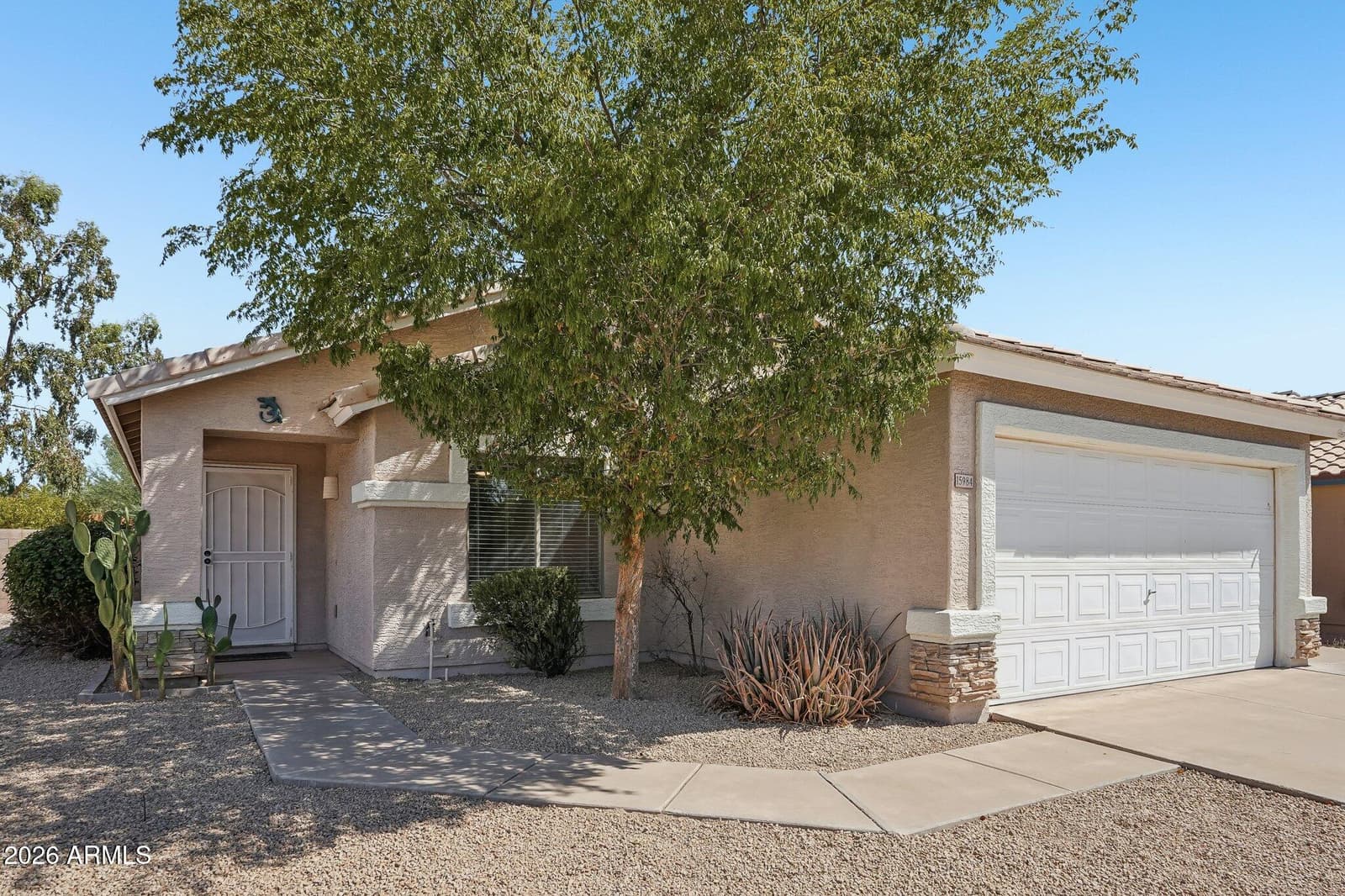 15984 W Smokey Drive, Surprise, AZ 85374 — photo 5 of 40