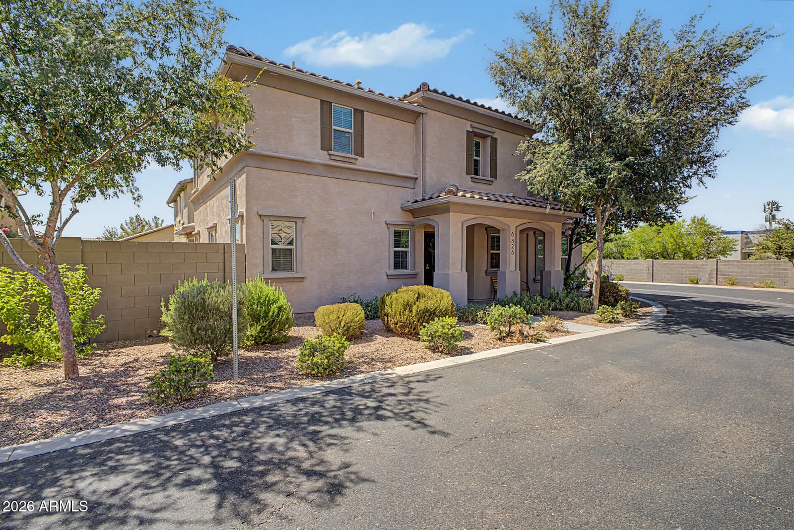 6826 E Posada Circle, Mesa, AZ 85212 — photo 3 of 34