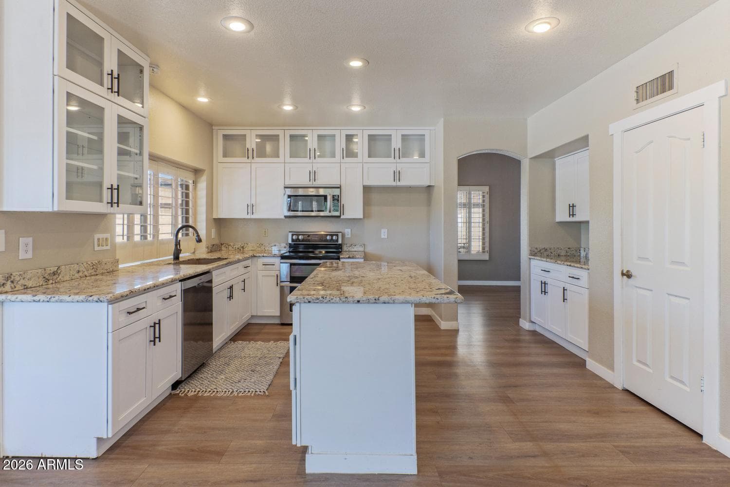 16210 S 14th Drive, Phoenix, AZ 85045 — photo 11 of 43