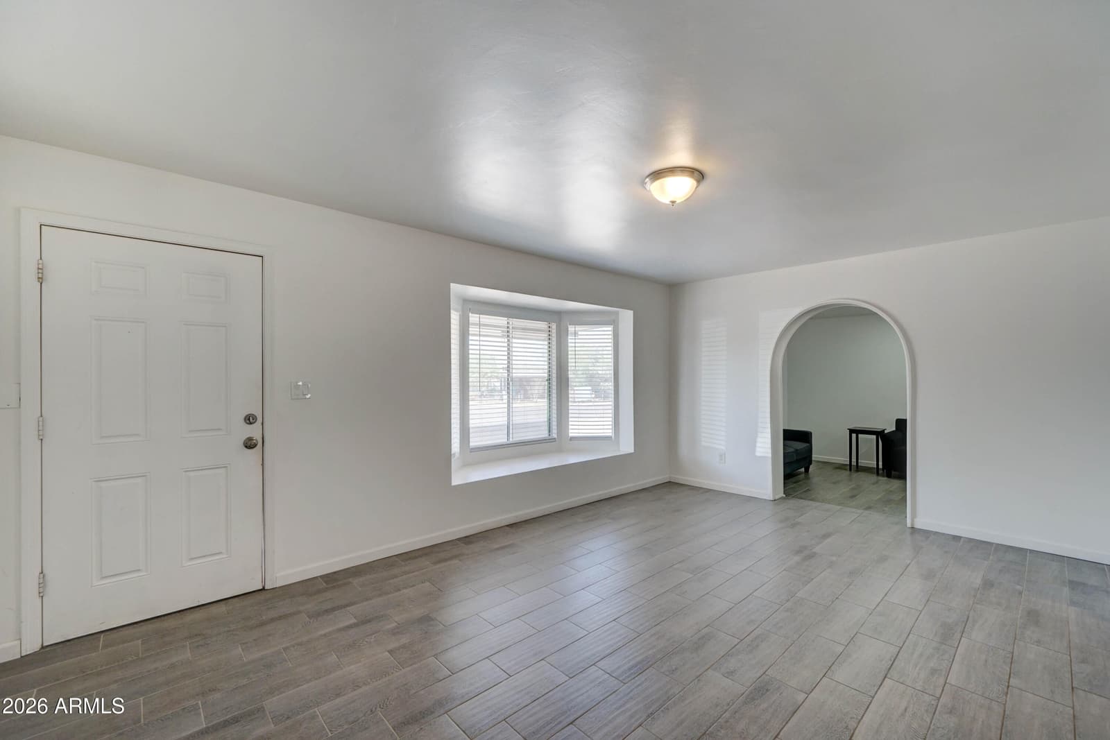 1124 W Cochise Drive, Phoenix, AZ 85021 — photo 5 of 32