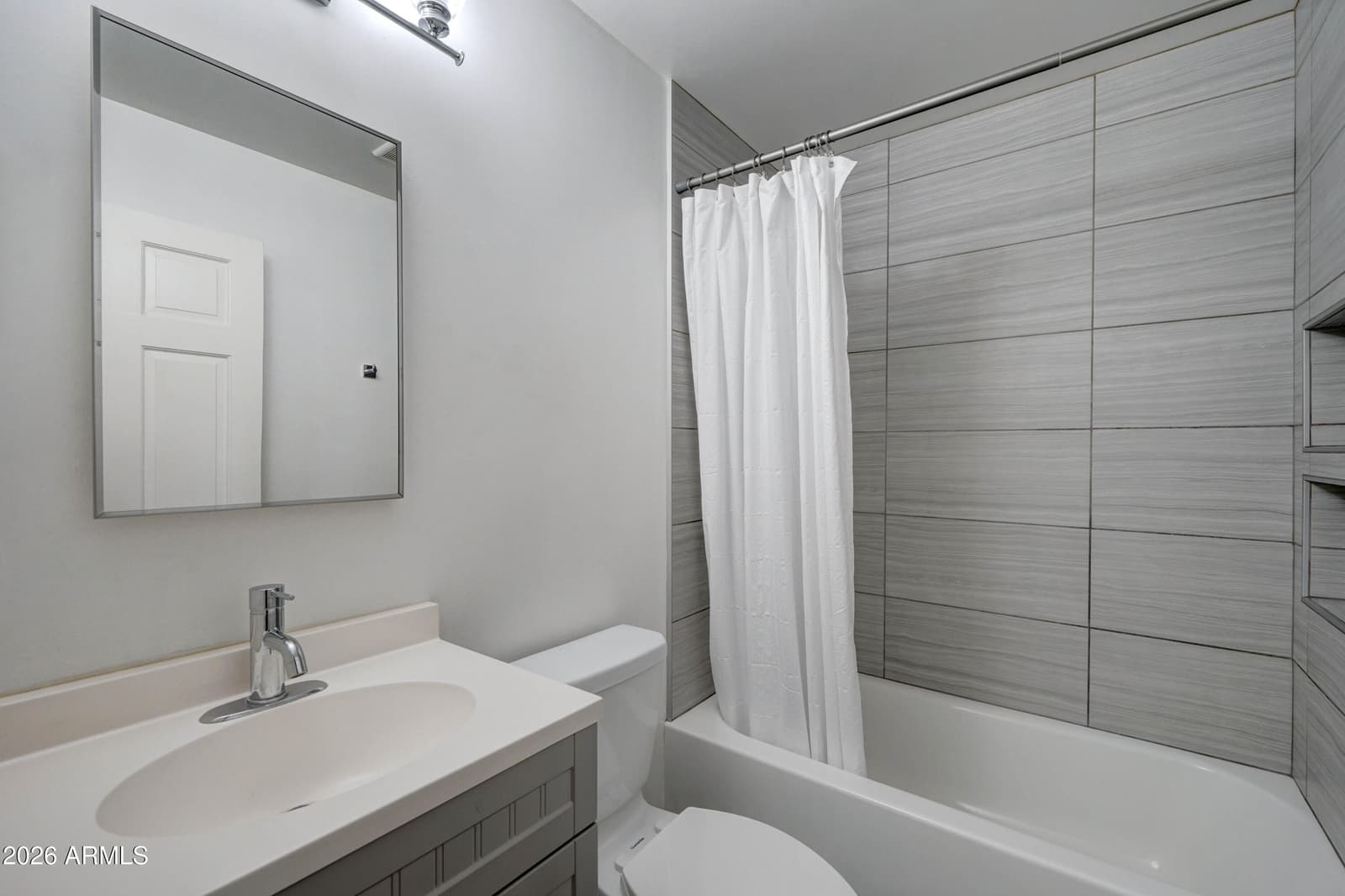 1124 W Cochise Drive, Phoenix, AZ 85021 — photo 10 of 32