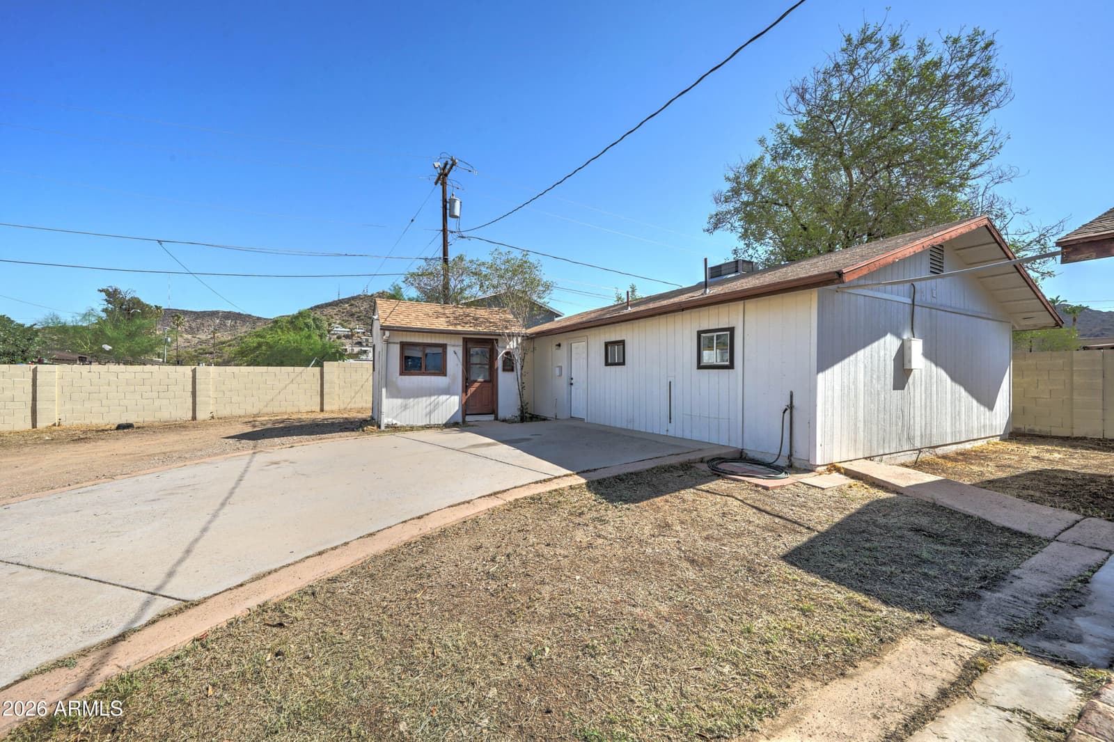 1124 W Cochise Drive, Phoenix, AZ 85021 — photo 21 of 32