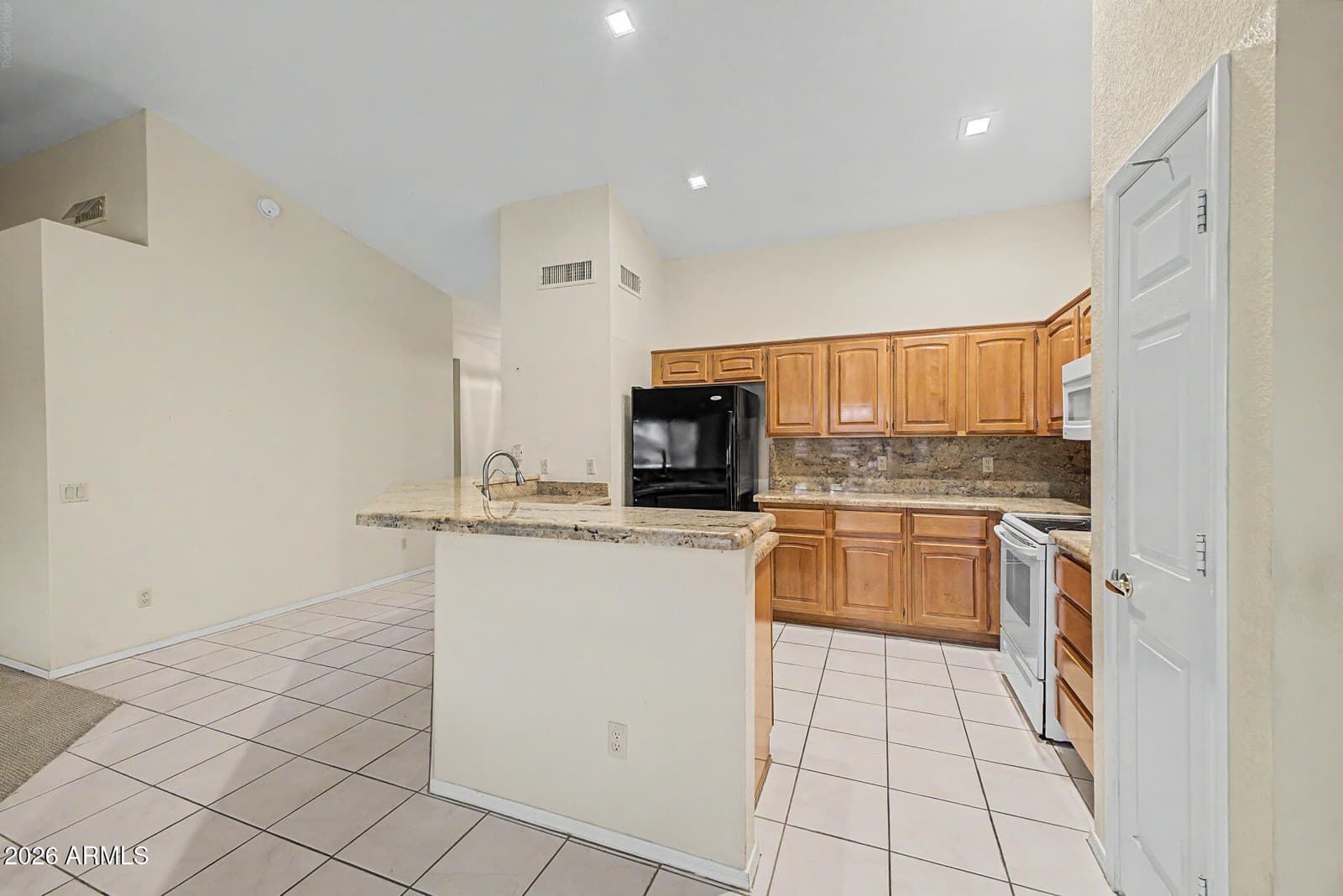 9027 E Coopers Hawk Drive, Sun Lakes, AZ 85248 — photo 7 of 24