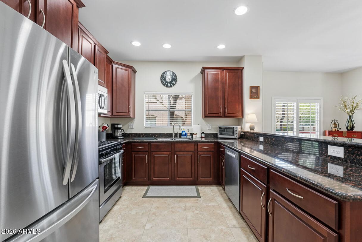 5350 E Deer Valley Drive 1416, Phoenix, AZ 85054 — photo 7 of 38
