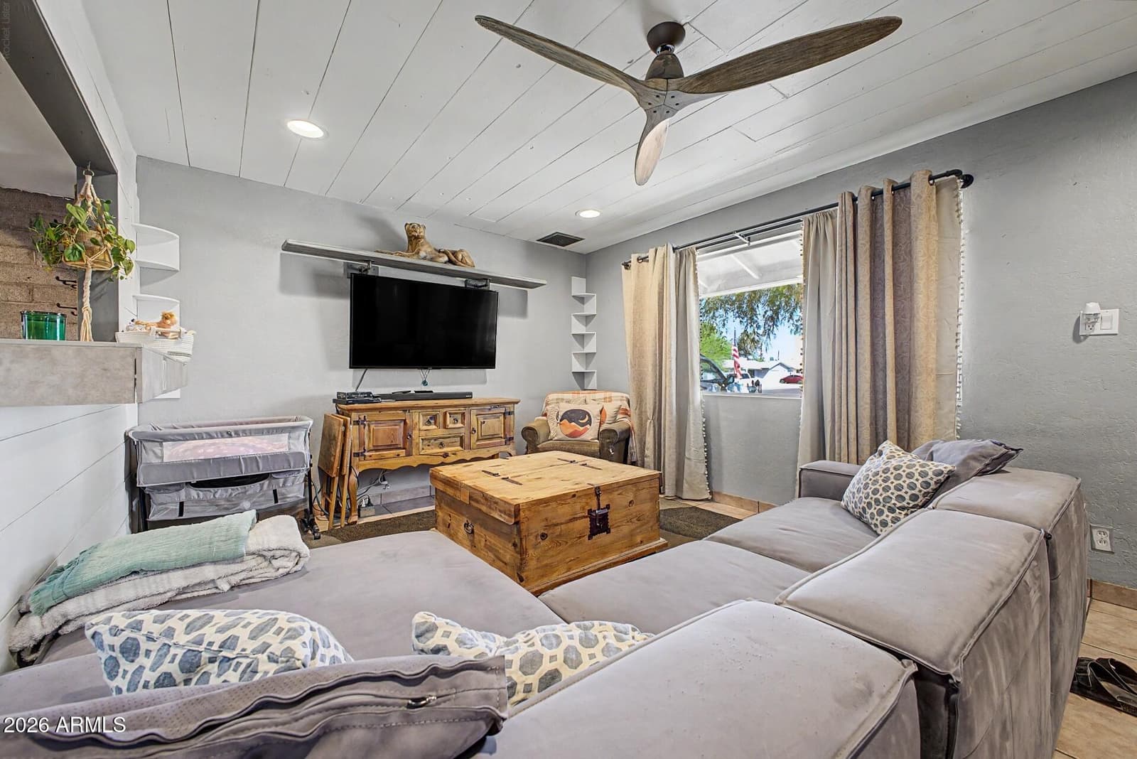 15031 N 24th Place, Phoenix, AZ 85032 — photo 4 of 17
