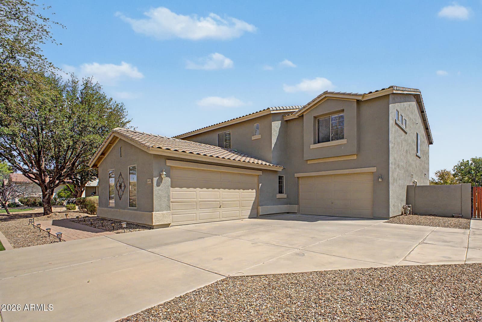 4091 E Ravenswood Drive, Gilbert, AZ 85298 — photo 1 of 67