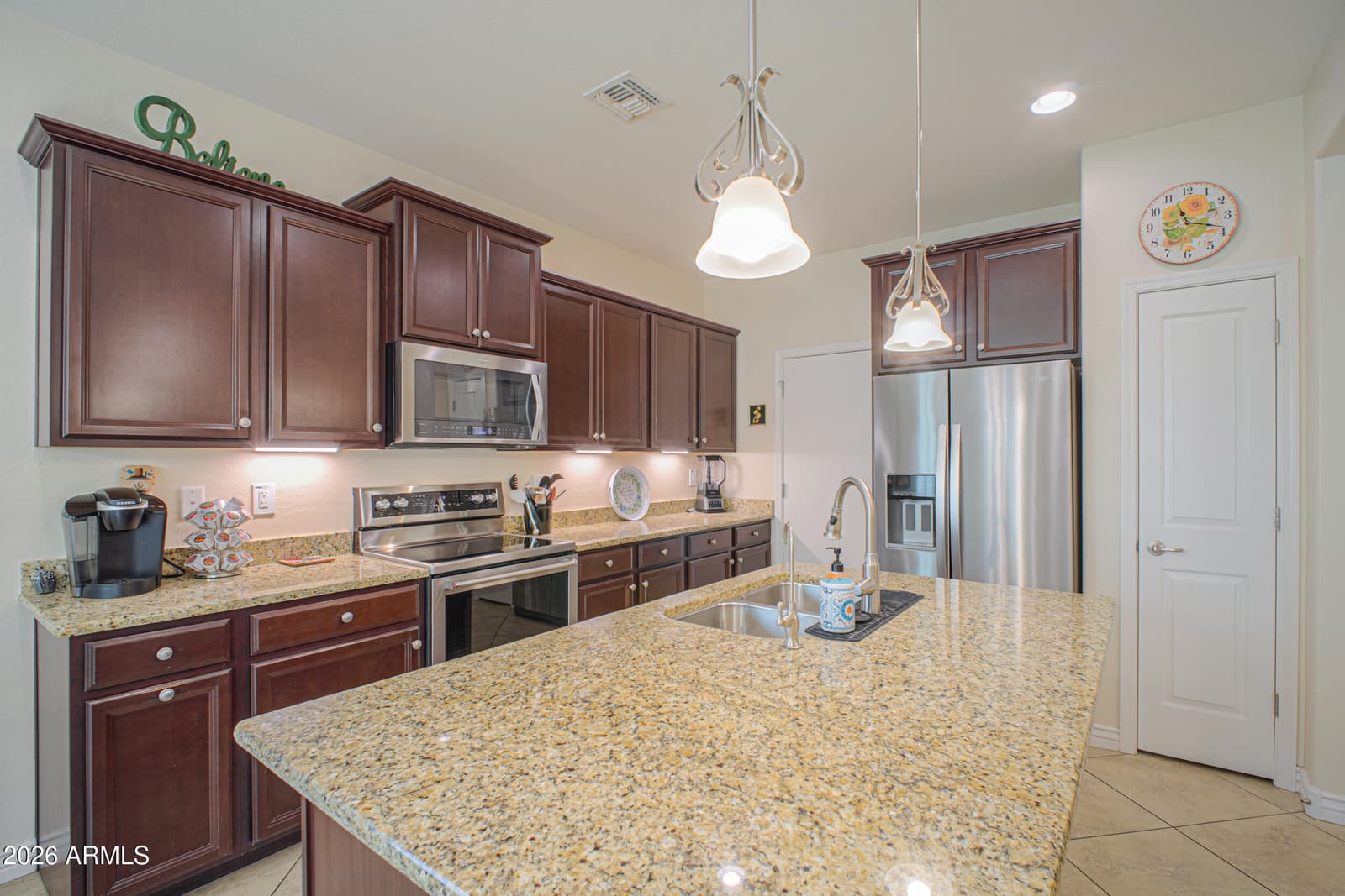 324 N Monterey Court, Casa Grande, AZ 85194 — photo 11 of 56