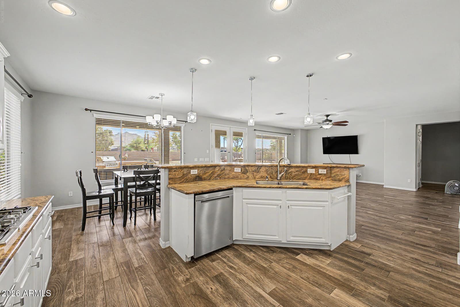 4091 E Ravenswood Drive, Gilbert, AZ 85298 — photo 12 of 67