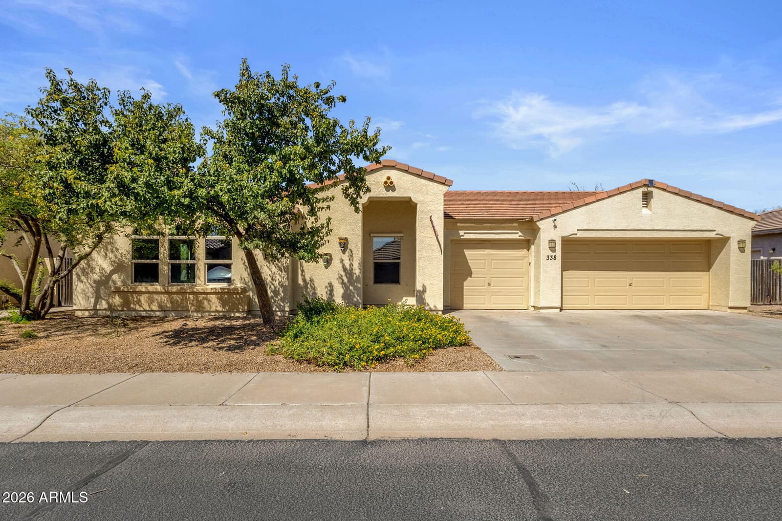 338 N Wesley, Mesa, AZ 85207 — photo 1 of 32