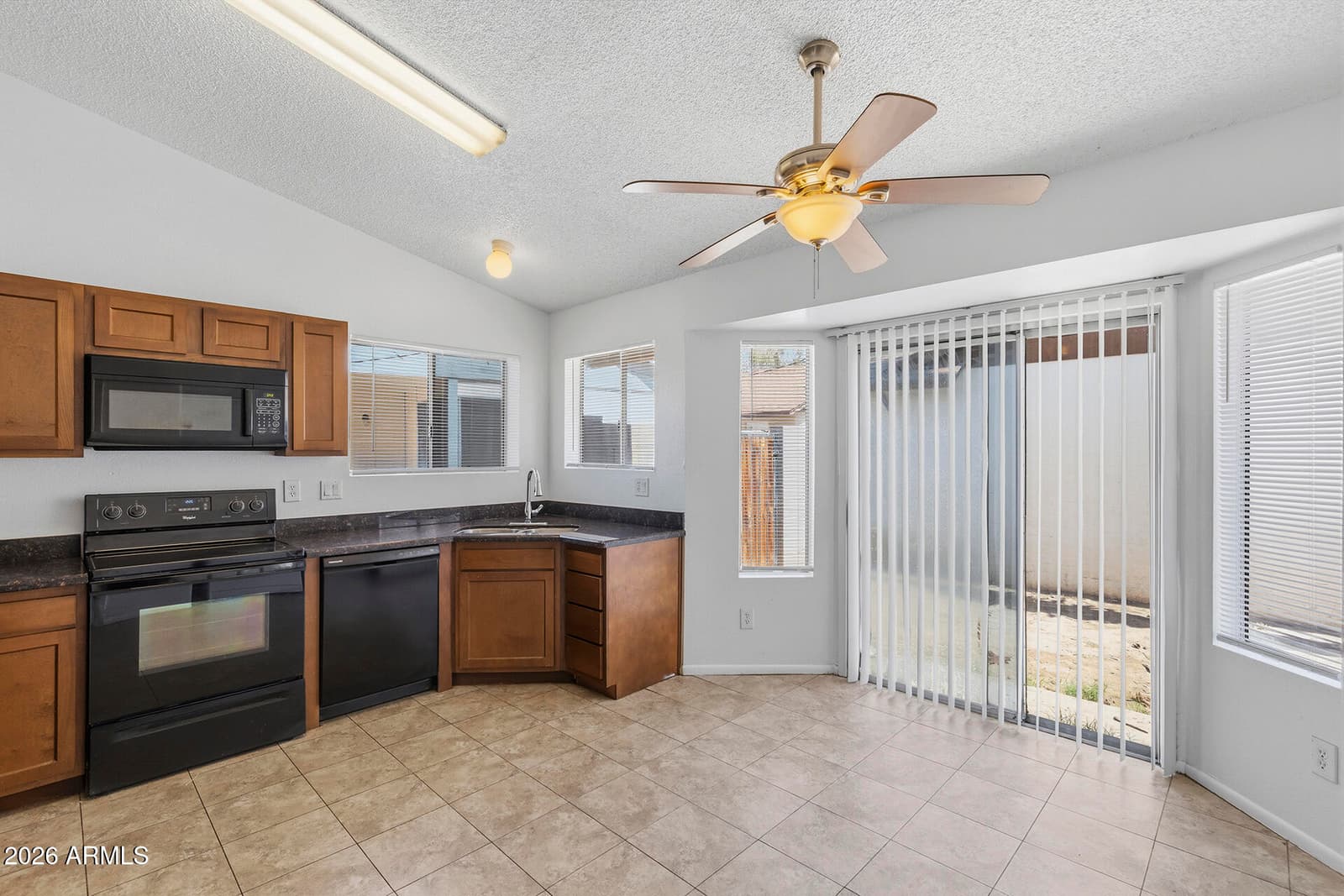8520 W Palm Lane 1039, Phoenix, AZ 85037 — photo 7 of 36
