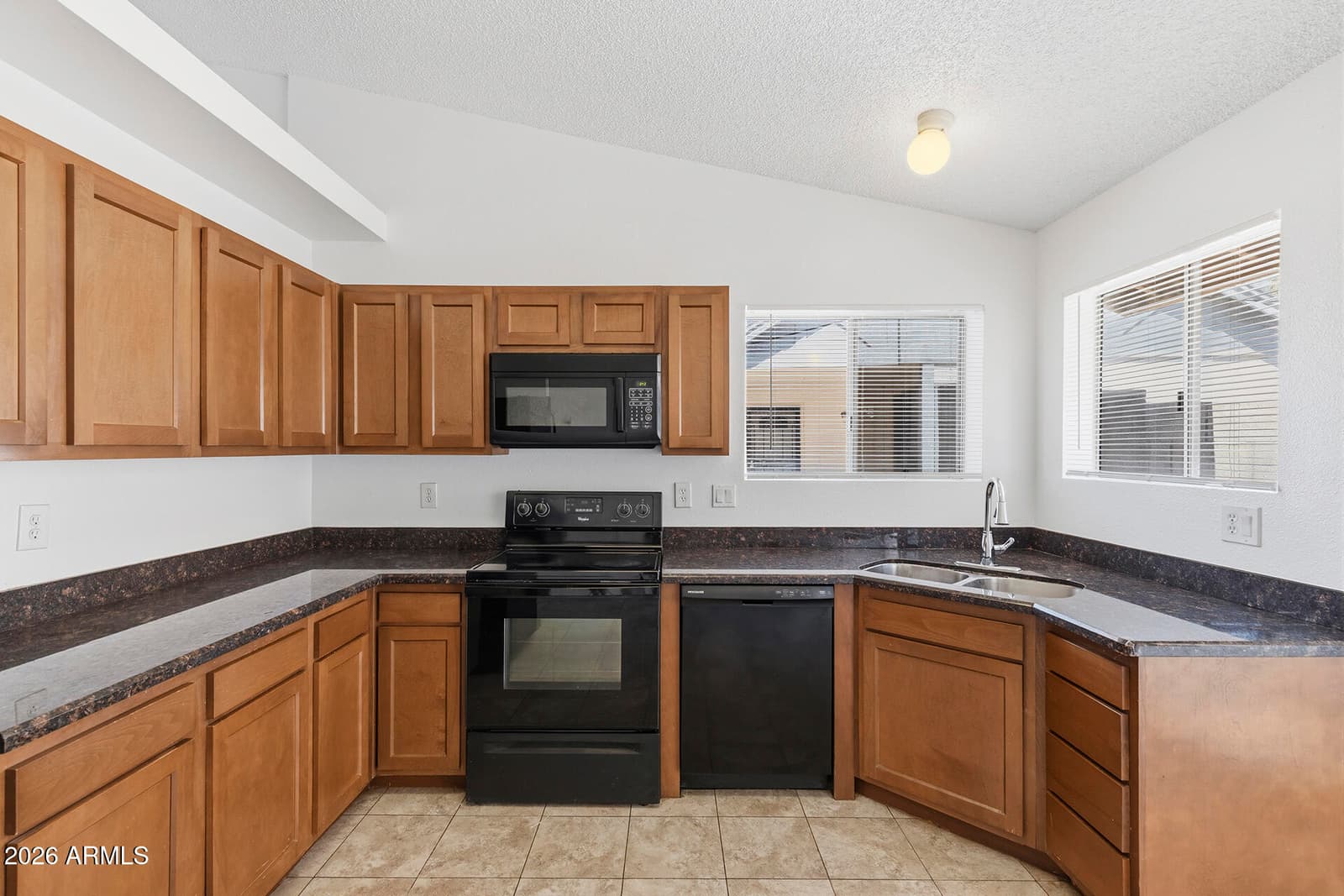 8520 W Palm Lane 1039, Phoenix, AZ 85037 — photo 8 of 36