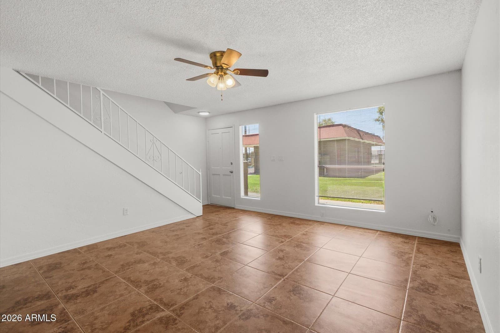 4615 N 39th Avenue 19, Phoenix, AZ 85019 — photo 3 of 20