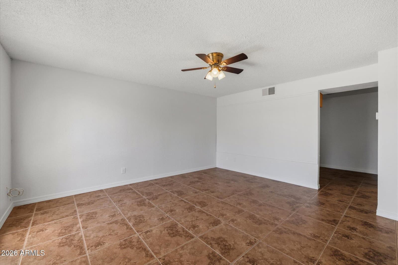 4615 N 39th Avenue 19, Phoenix, AZ 85019 — photo 5 of 20